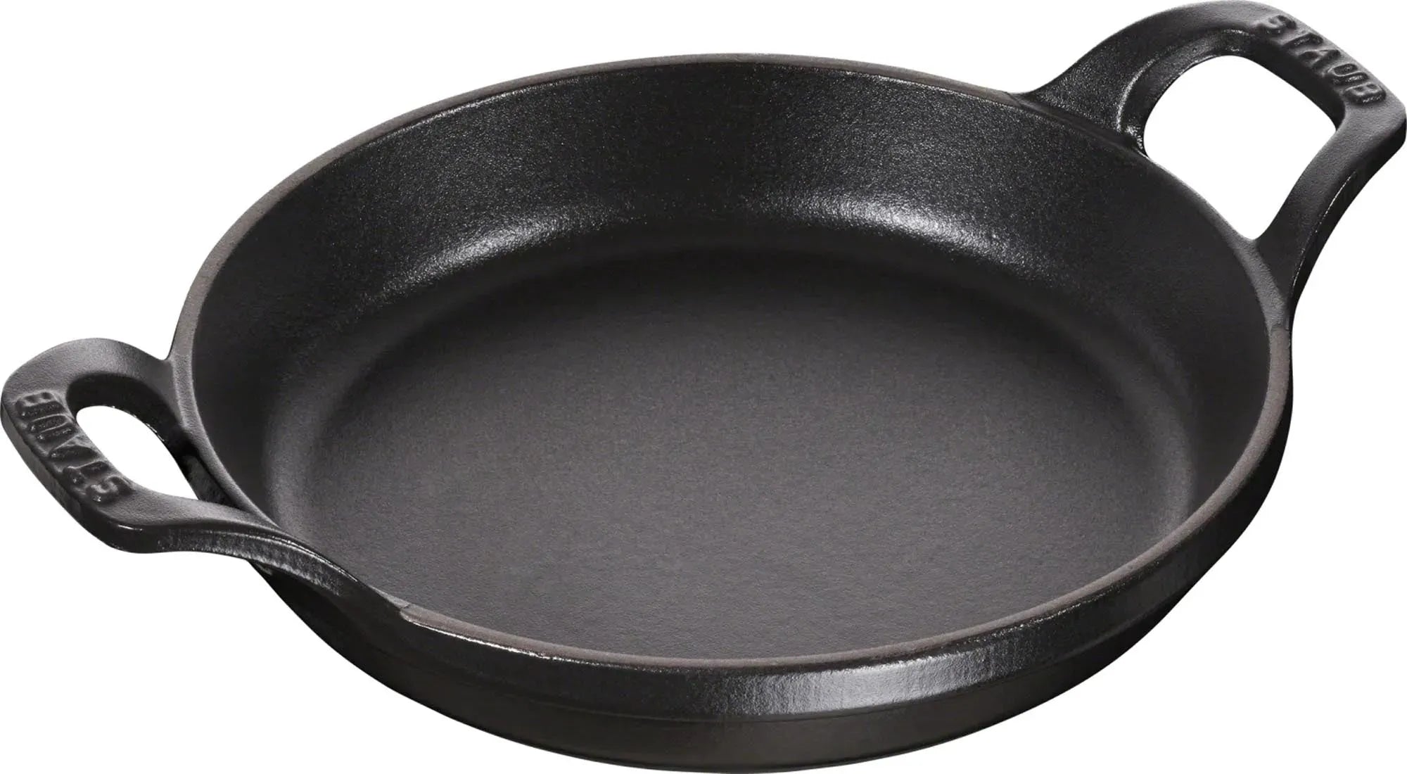 Elegante 20 cm Staub Auflaufform aus Gusseisen: Perfekte Wärmeverteilung, pflegeleicht, ideal für kleine Portionen.