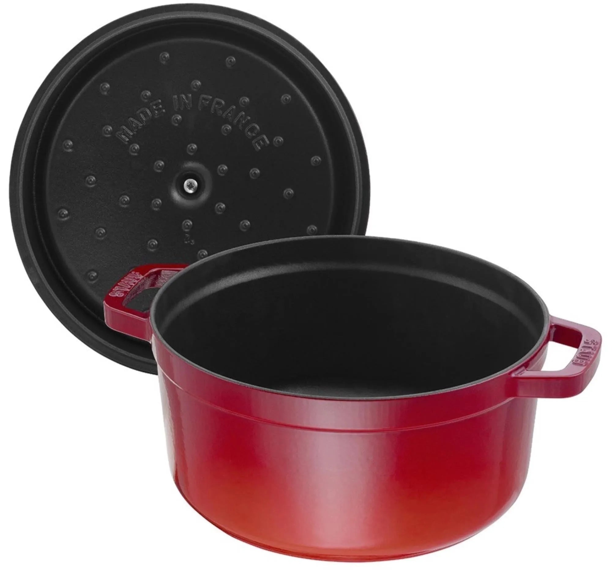 Staub Cocotte 1.7l: Perfekt für saftige und zarte Schmorgerichte.