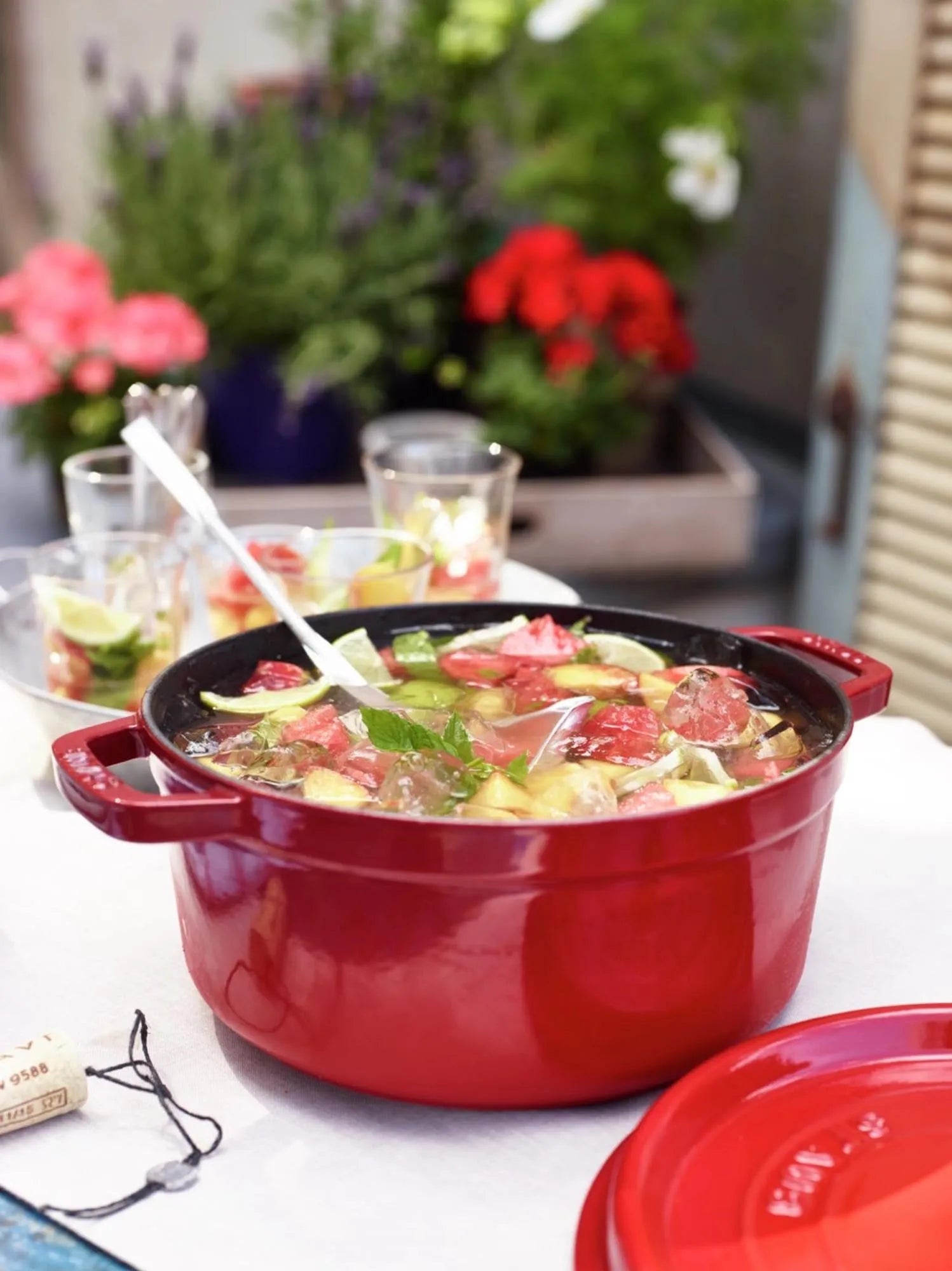 Staub Cocotte 3.8l: Perfekt für saftige Schmorgerichte und Suppen.