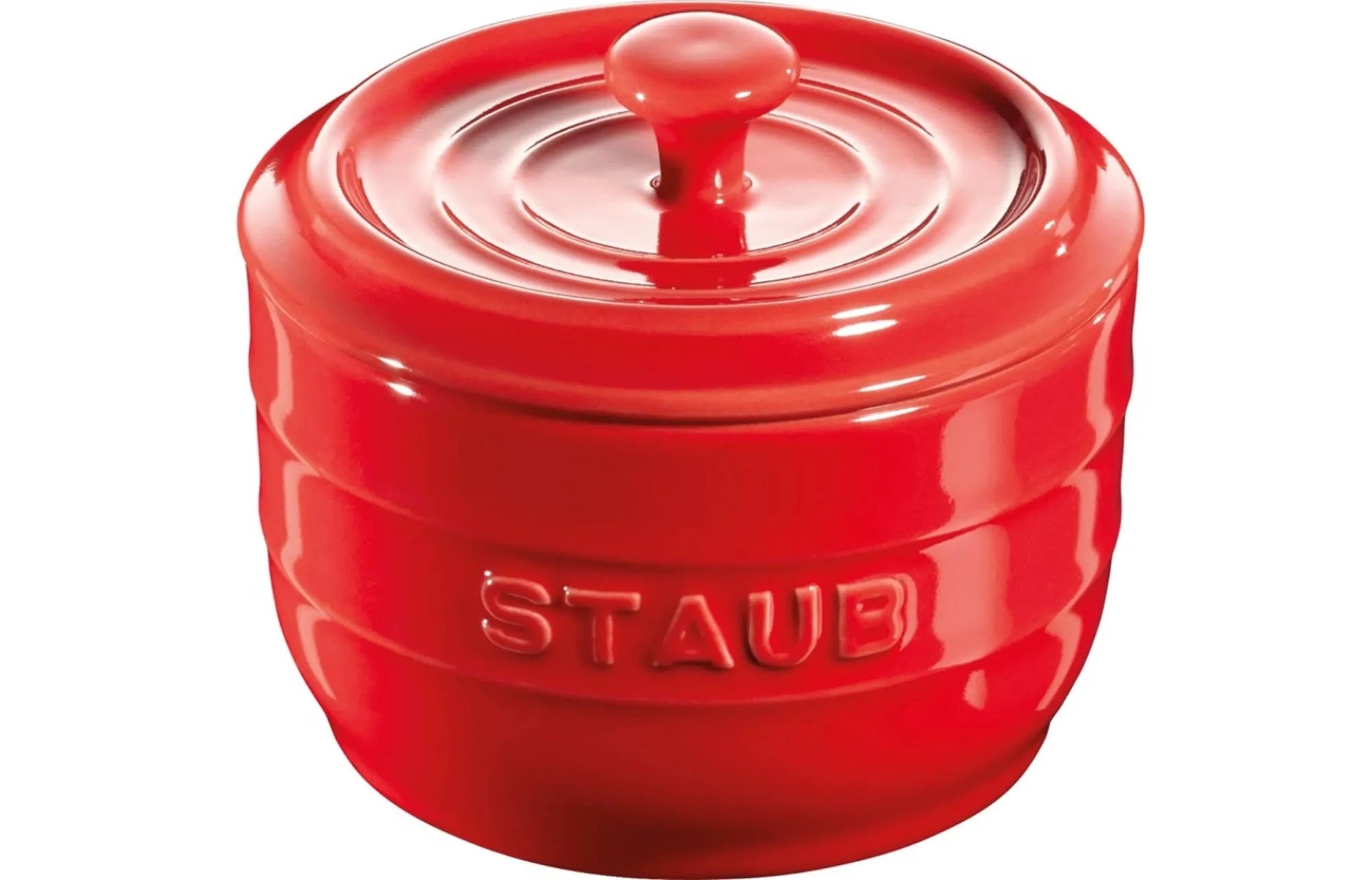 Roter Keramik-Salzbehälter von Staub, 10 cm, stilvoll und langlebig, ideal für frisches Salz, mit Deckel gegen Feuchtigkeit.