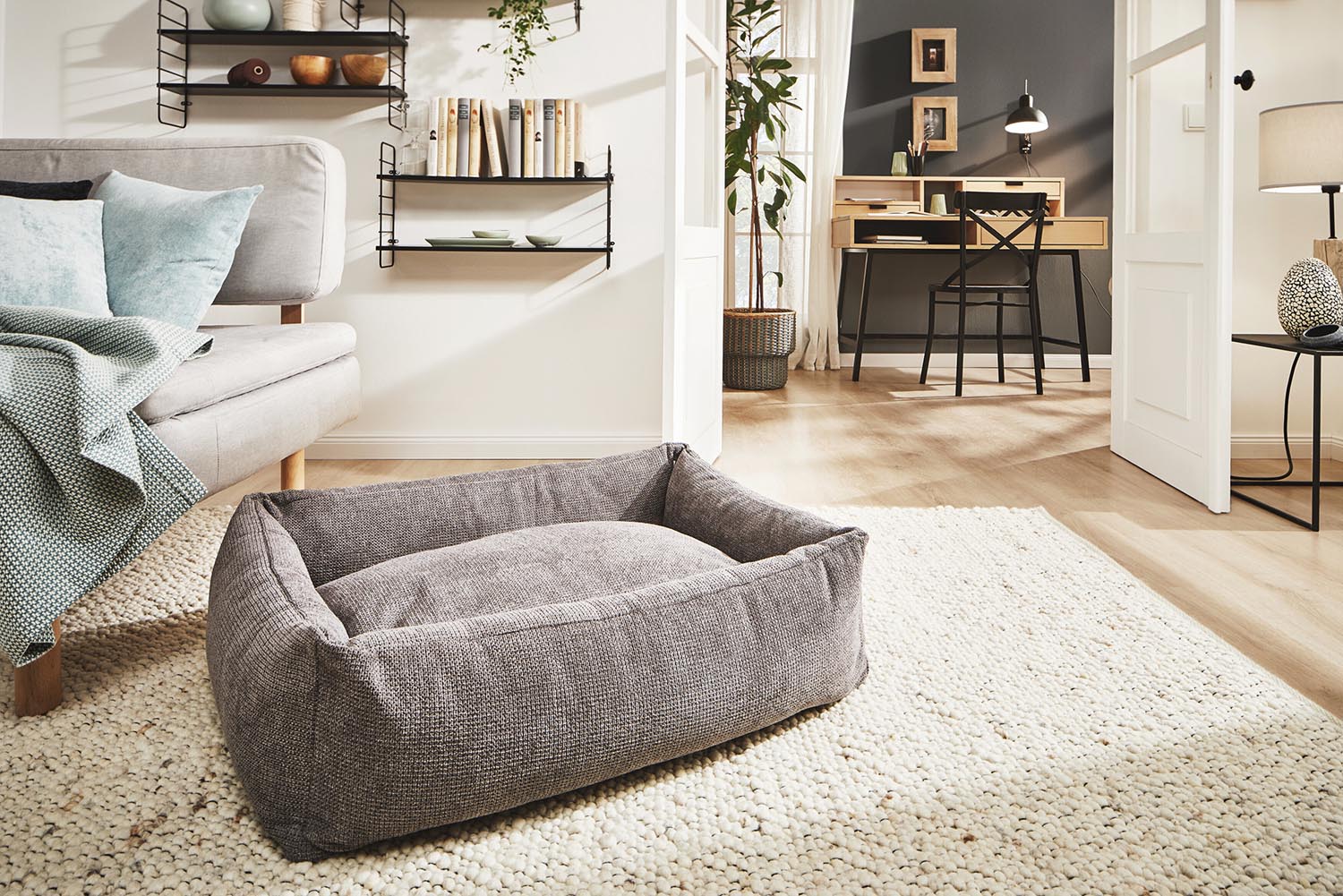 Hundebett Classic Tudor S in  präsentiert im Onlineshop von KAQTU Design AG. Hundebedarf ist von Laboni