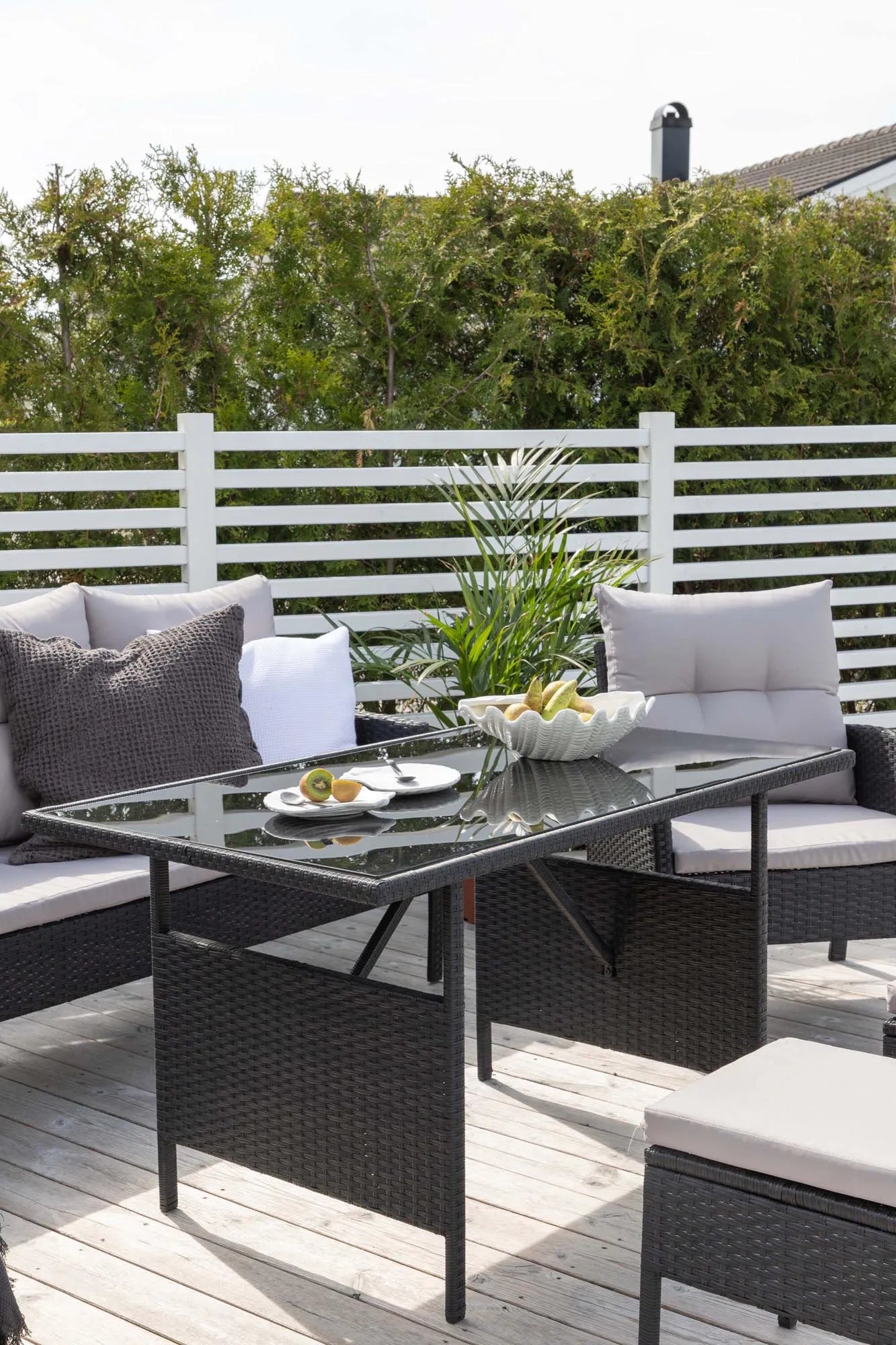 Knock Sofa Outdoorset 120cm in Schwarz präsentiert im Onlineshop von KAQTU Design AG. Loungeset ist von Venture Home