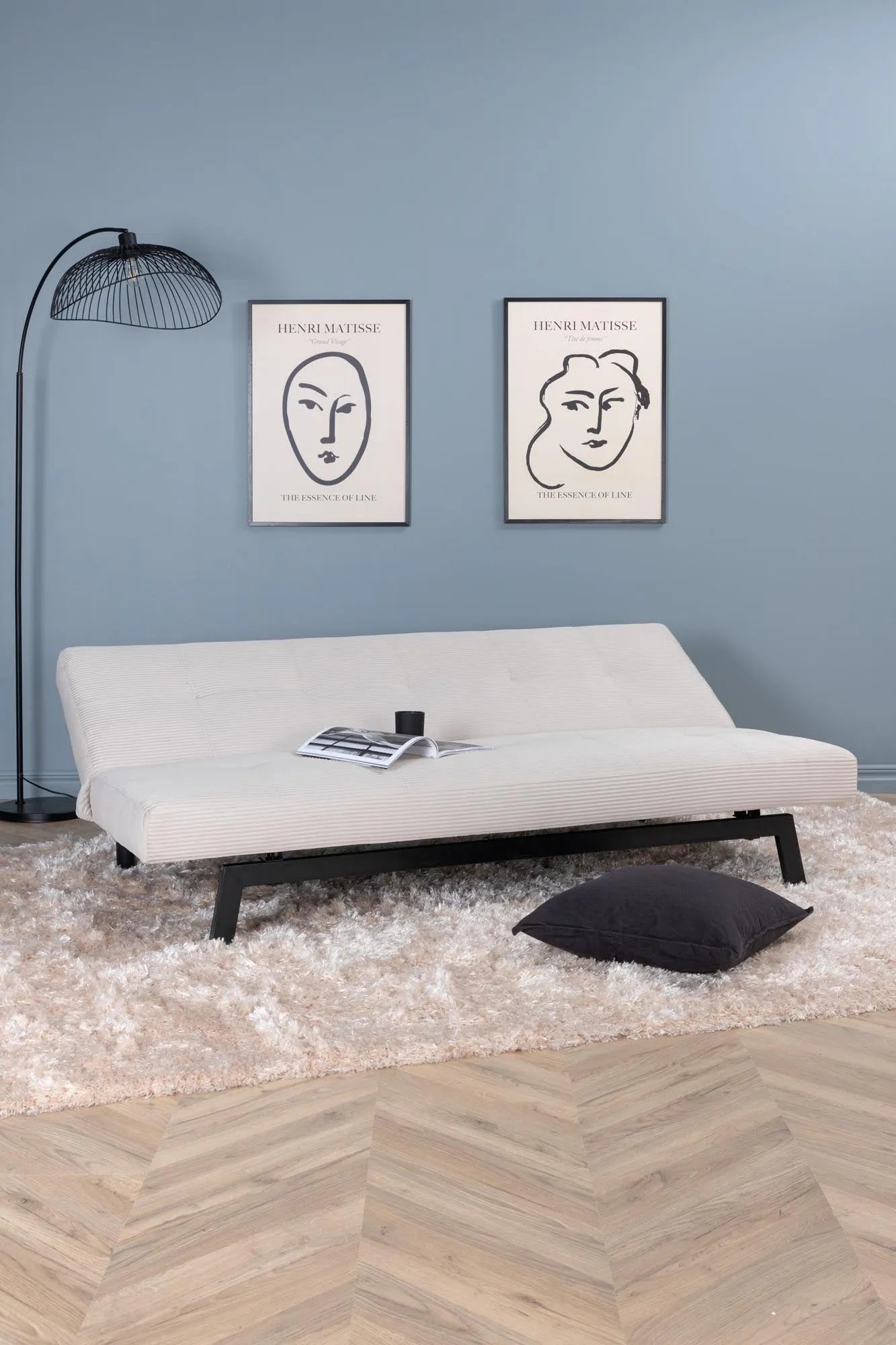 Elegantes Bodil Sofa von Venture Home: Skandinavische Gemütlichkeit.