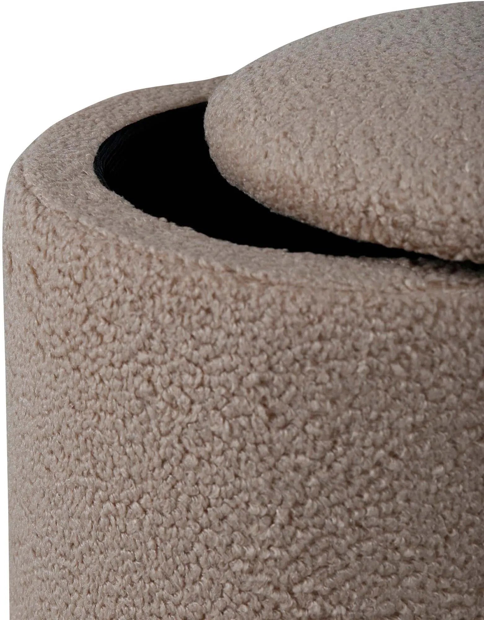 Stilvoller Limpen Pouf in Beige von Venture Home für modernes Wohnen.