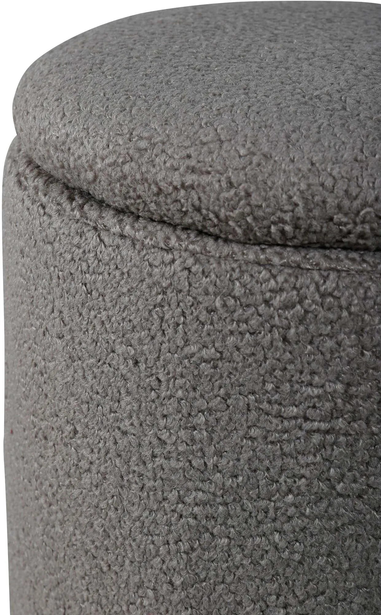 Eleganter Limpen Pouf von Venture Home für zeitlose Wohnakzente.