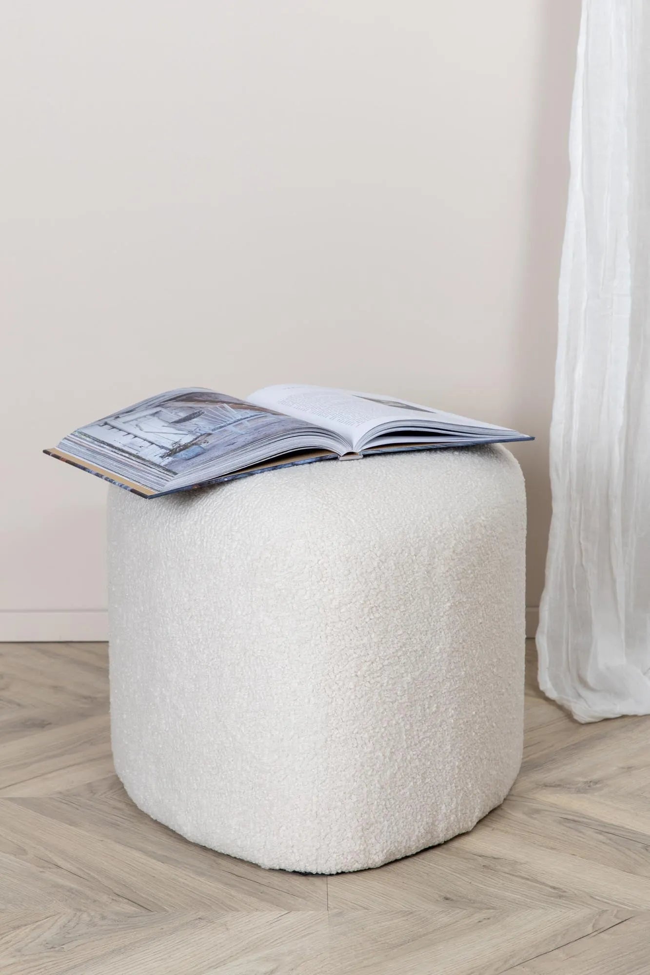 Peg Ottoman / Pouf - KAQTU Design