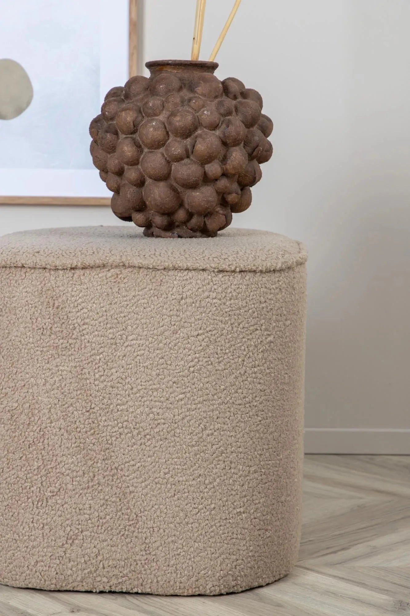 Eleganter Piff Pouf von Venture Home: Komfort trifft auf Design.