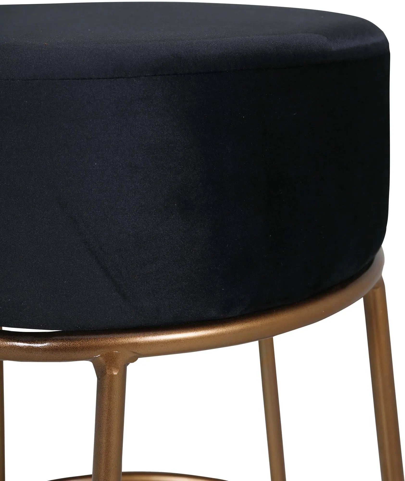 Petra Ottoman / Pouf in Schwarz präsentiert im Onlineshop von KAQTU Design AG. Pouf ist von Venture Home