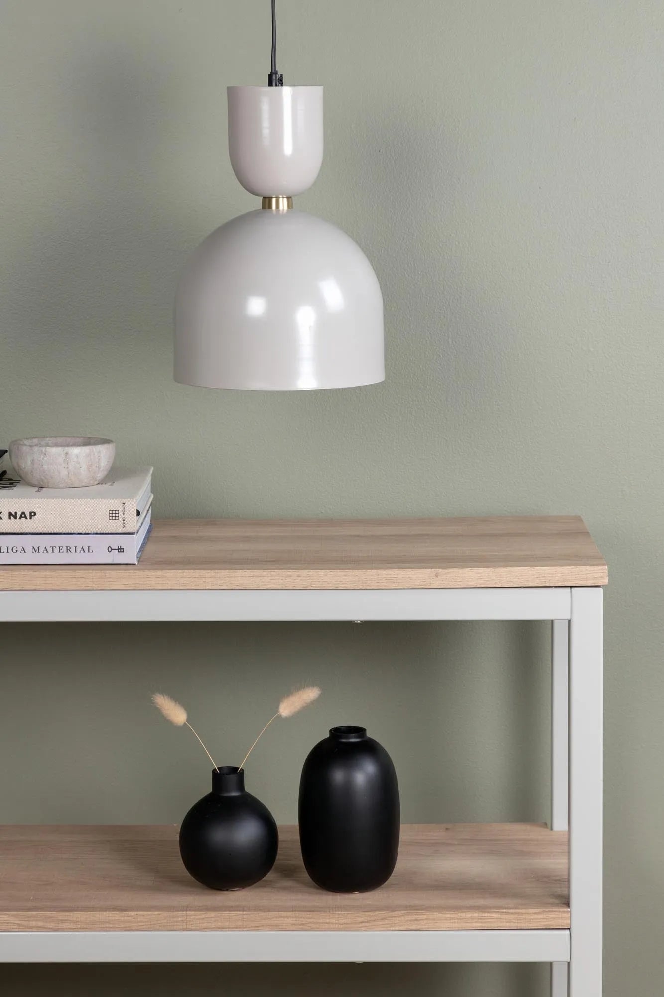 Tim Pendelleuchte in Beige präsentiert im Onlineshop von KAQTU Design AG. Pendelleuchte ist von Venture Home