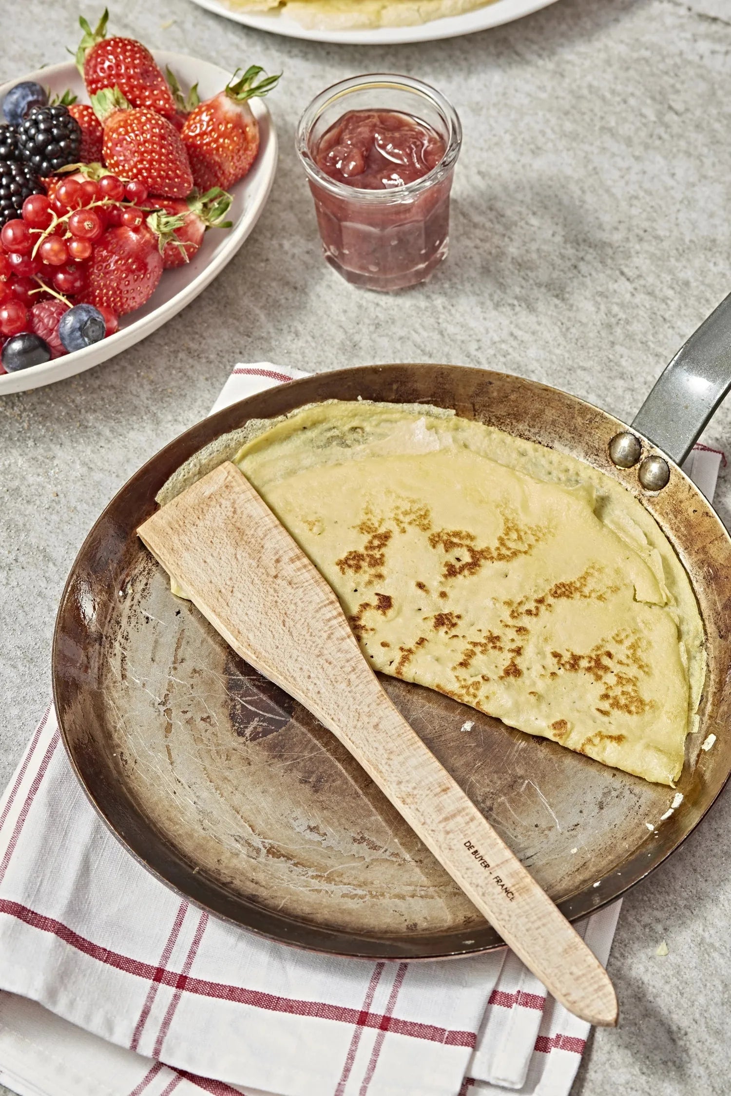 De Buyer Crêpe-Spatula 30cm: Profi-Qualität für perfekte Crêpes.