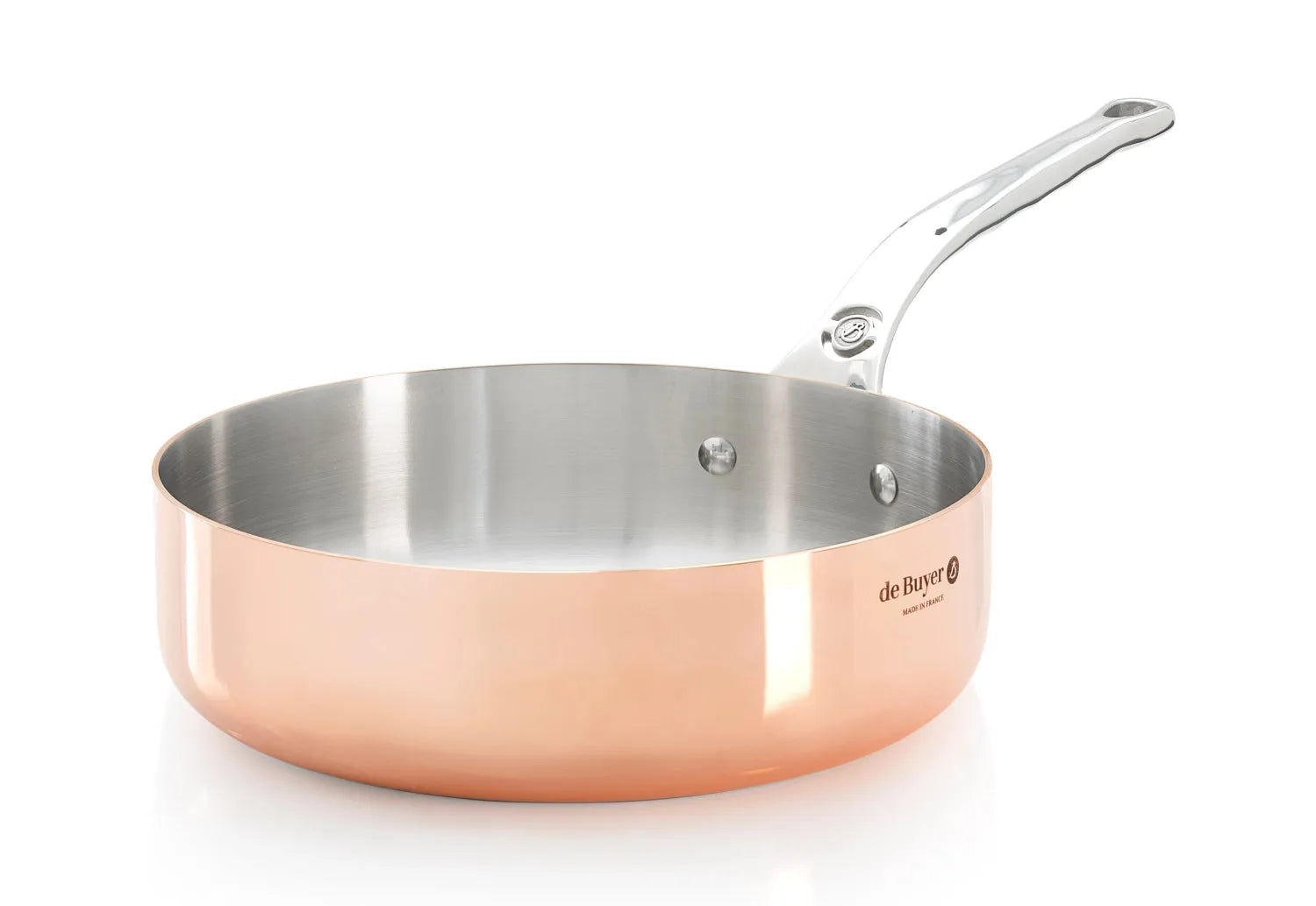 Elegante Kupfer-Edelstahl-Sauteuse Ø16cm, ideal für Induktion. Perfekte Wärmeleitung, pflegeleicht, für alle Herdarten geeignet.