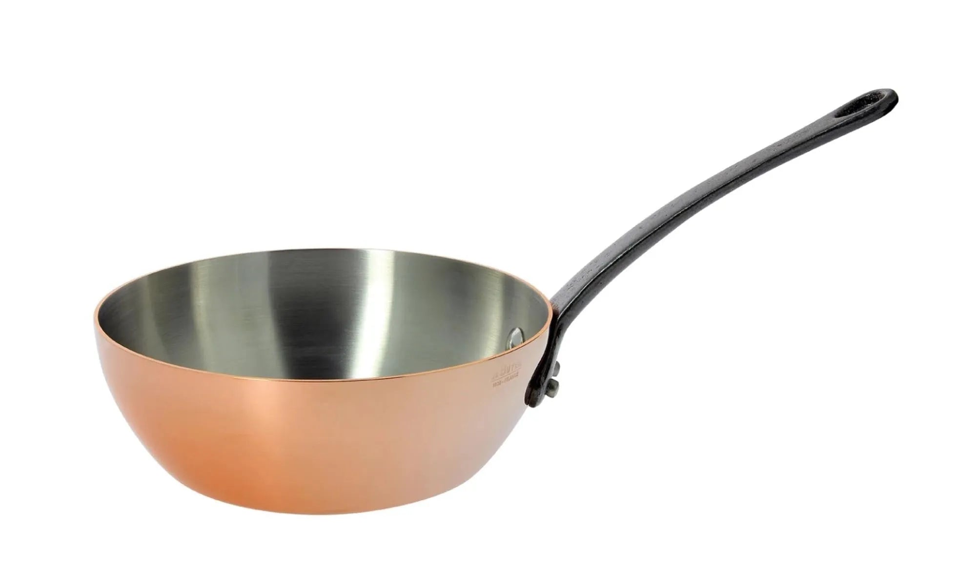 Die INOCUIVRE Sauteuse Ø20cm von de Buyer kombiniert Kupfer und Edelstahl für perfekte Wärmeleitung und elegantes Design. Ideal für Saucen und Beilagen.