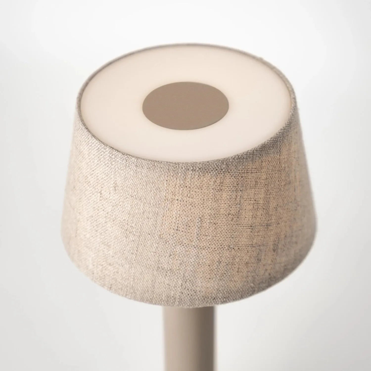 Stilvolle Humble Light Leuchte in Beige, 21.2x8.8 cm, aus Leinen.