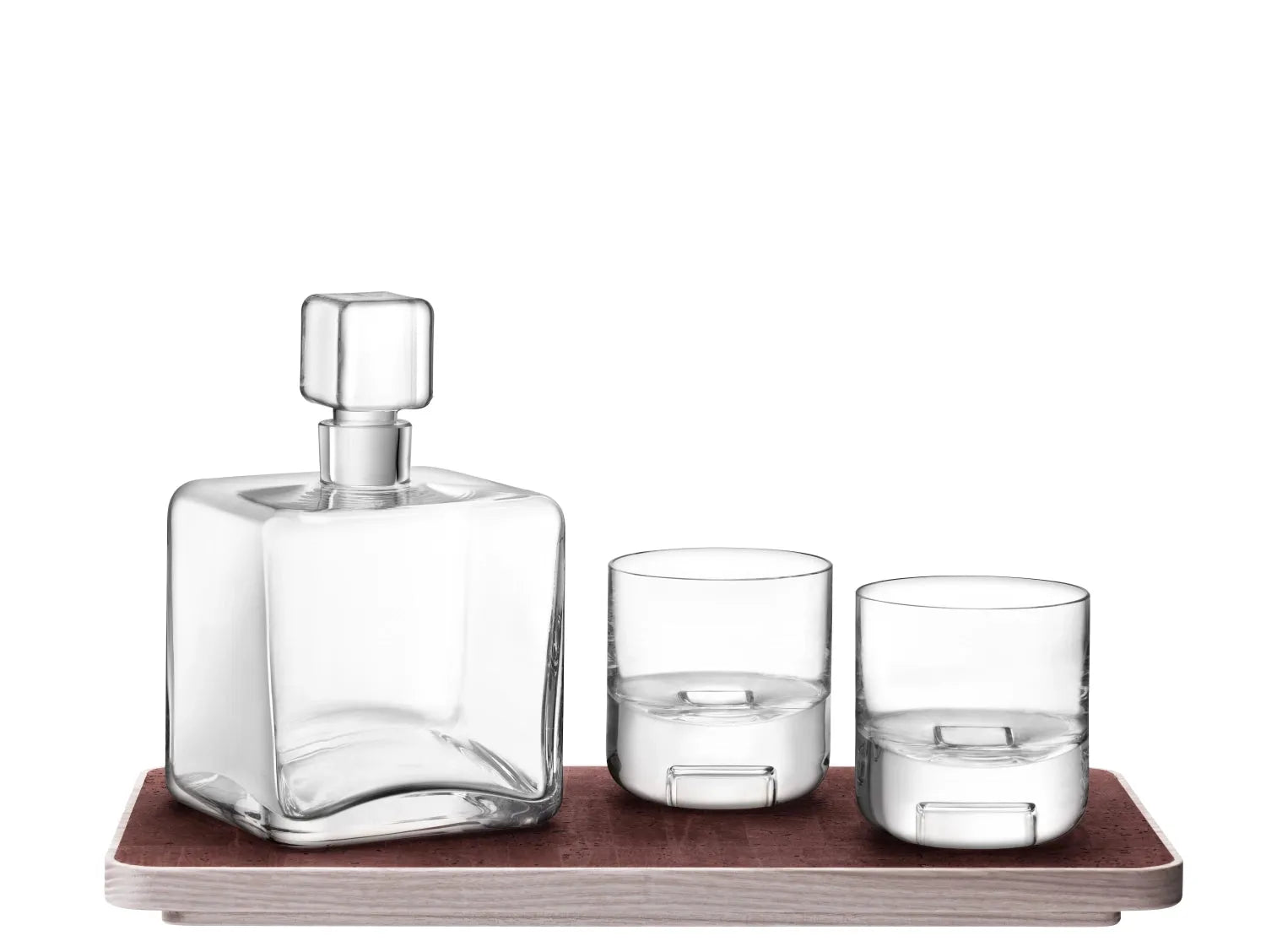 Elegantes Cask Whisky Set mit Kork-Tablett und exquisiten Gläsern für ein unvergleichliches Whisky-Erlebnis.