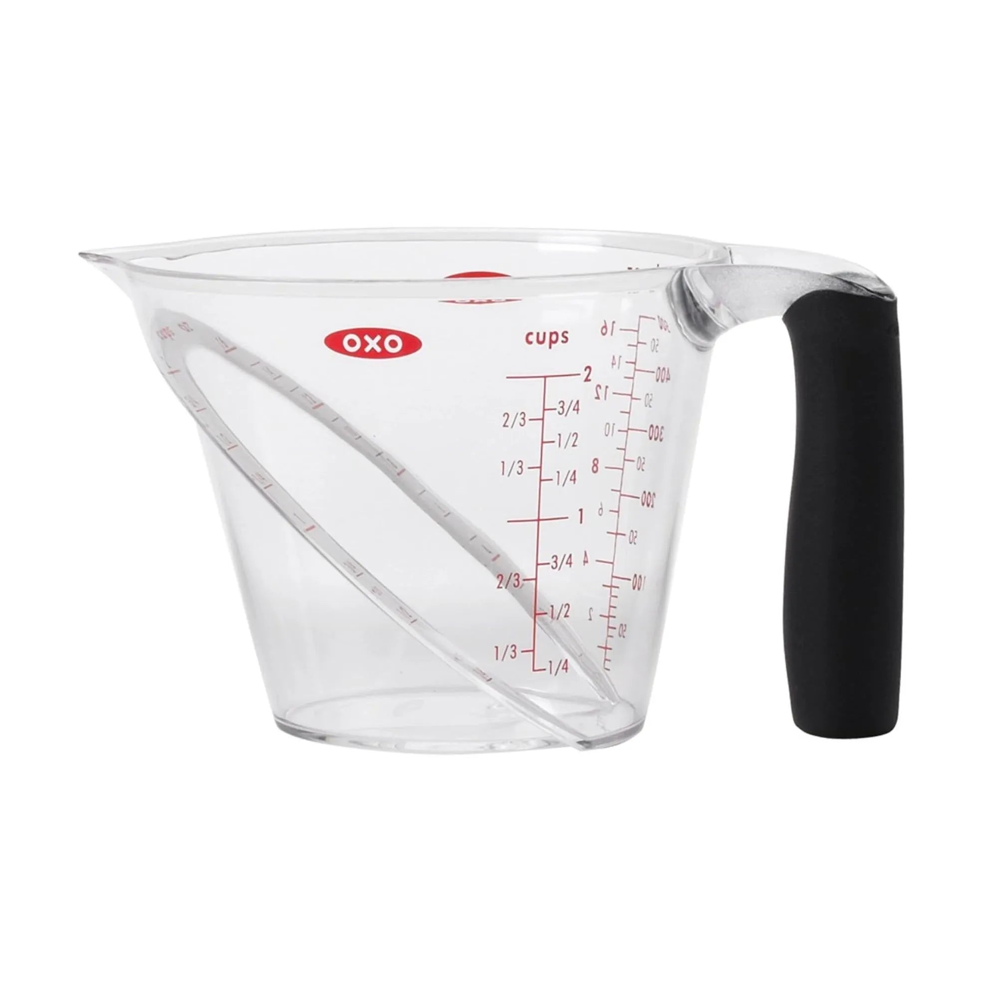 Praktischer 250 ml OXO Messbecher: Abgewinkeltes Design für präzises Abmessen, BPA-frei, bruchsicher, spülmaschinenfest.