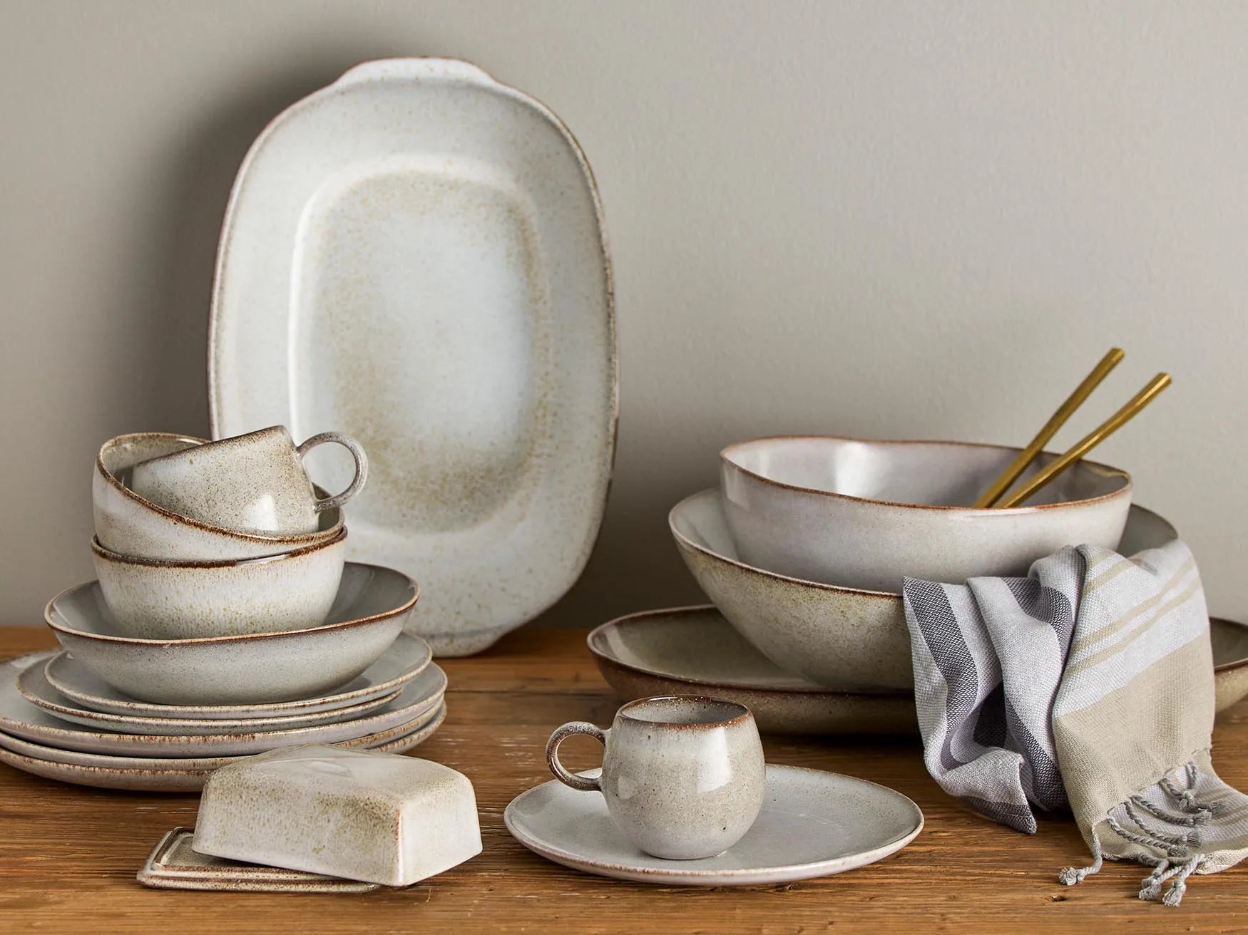 Sandrine Tasse, Grau, Steingut in Grey präsentiert im Onlineshop von KAQTU Design AG. Tasse ist von Bloomingville