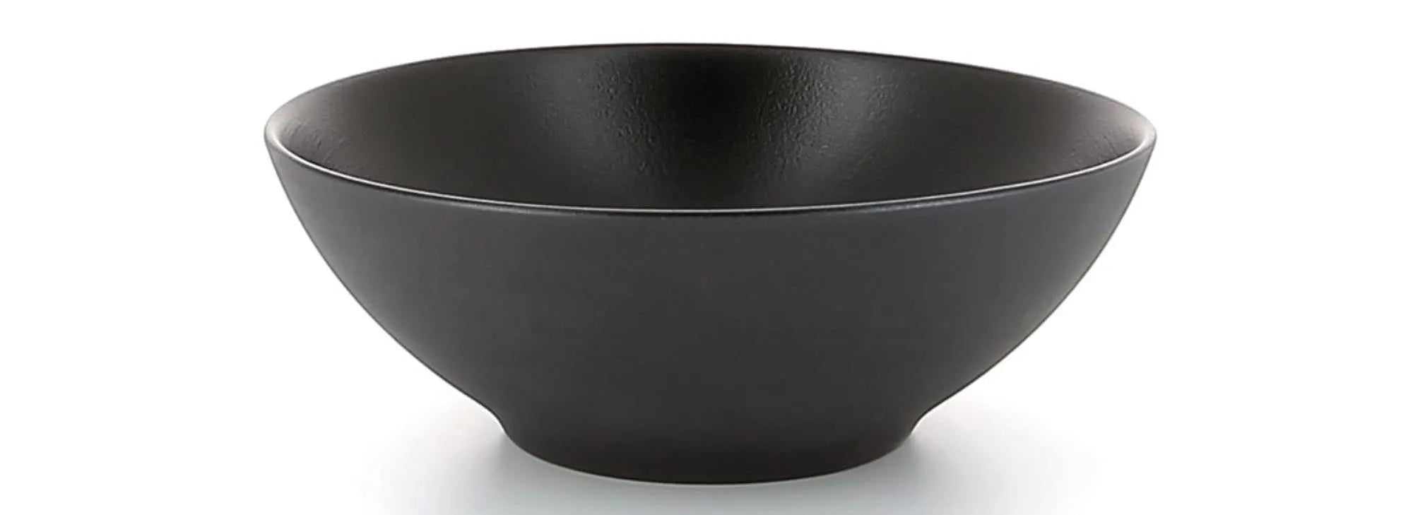 Elegante schwarze Equinoxe Suppenschalen von Revol, Ø 15 cm, H 5,6 cm, aus robustem Porzellan, ideal für Suppen und Eintöpfe.