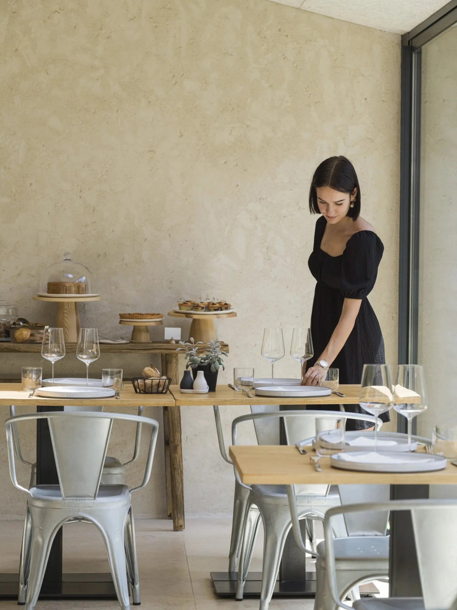 Revol Caractère Untertasse: Zeitloses Design für Ihren Kaffeegenuss.