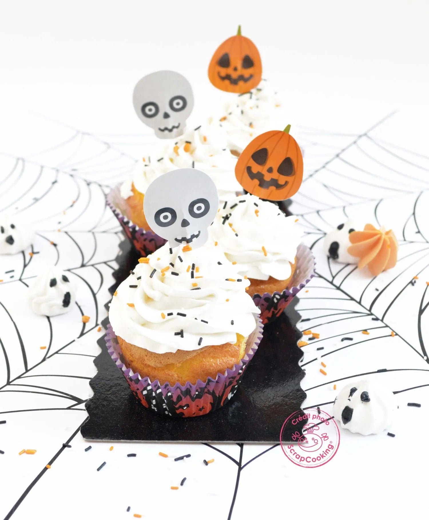 24 Muffinförmchen u. 24 Toppers Halloween