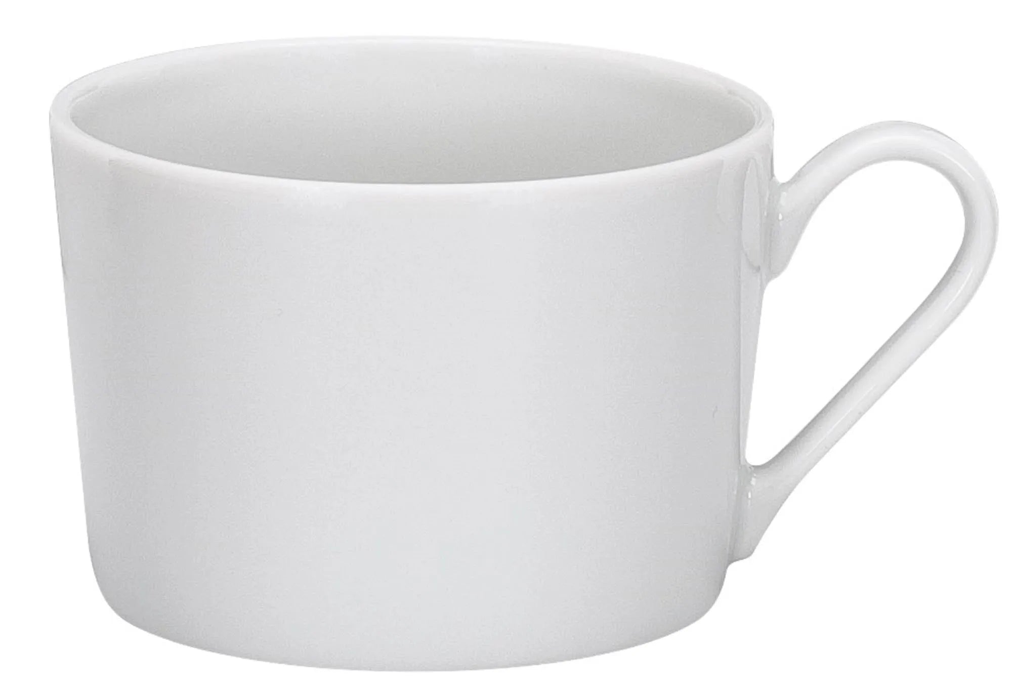 Elegante 0,24l Tee-Tasse von Schönwald: Hochwertiges Porzellan, zeitloses Design, ideal für feine Tees und gehobene Gastronomie.