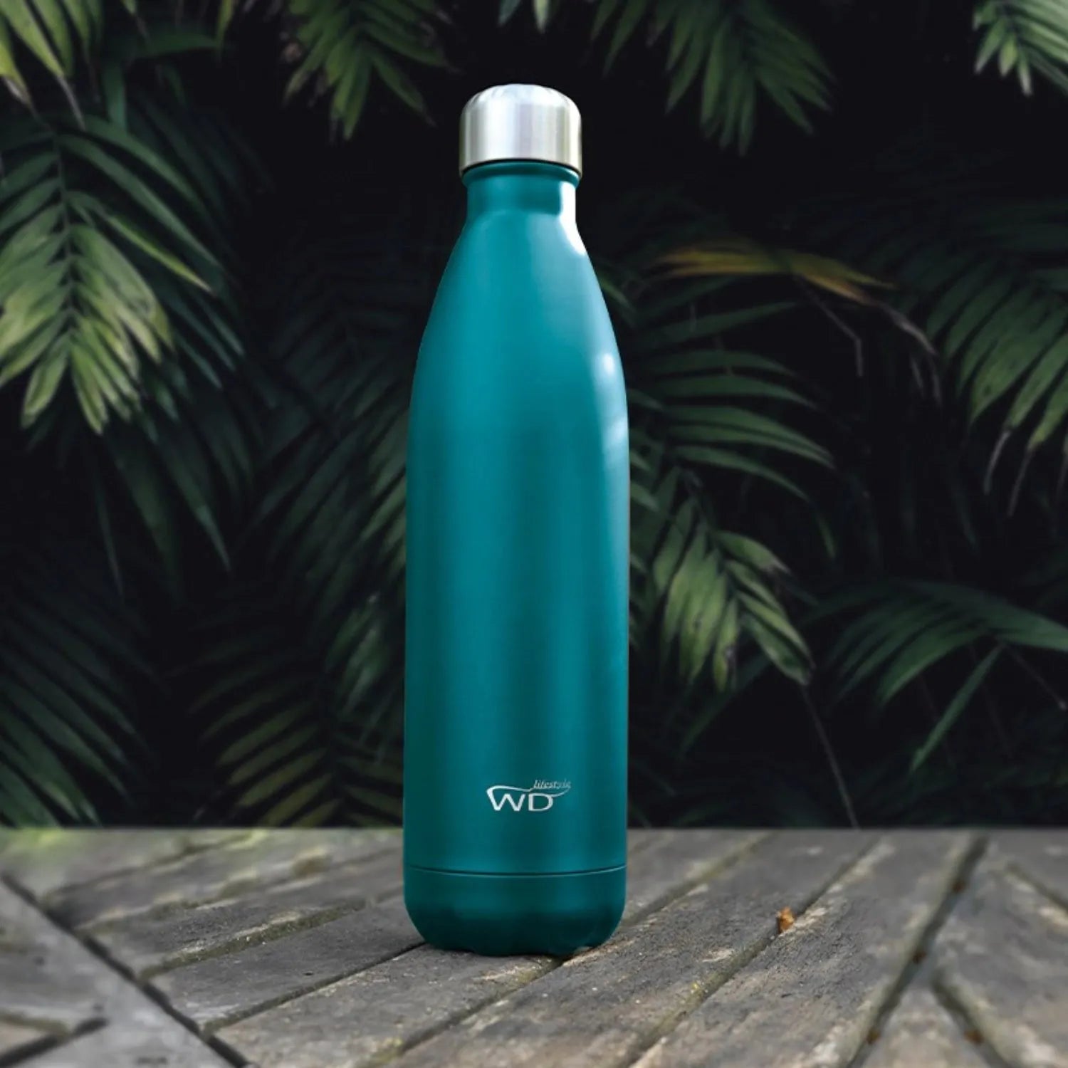 Stylische 750ml Isolierflasche in Petrol von Easy Life – hält lange warm.