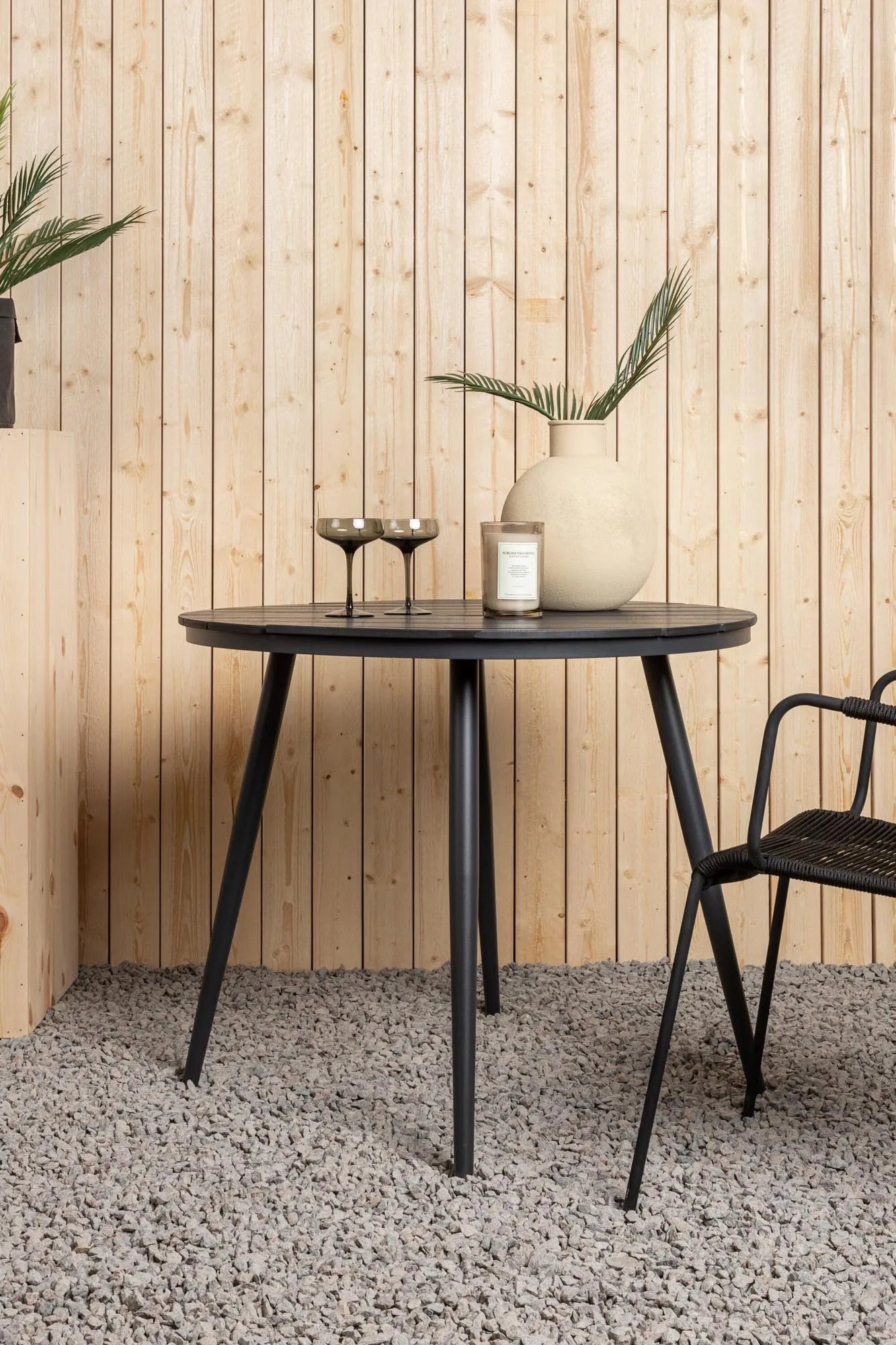 Break Gartentisch rund in Schwarz präsentiert im Onlineshop von KAQTU Design AG. Gartentisch ist von Venture Home