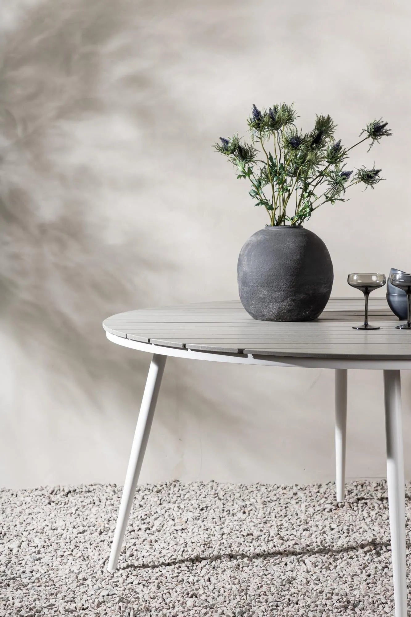 Break Gartentisch rund in Grau präsentiert im Onlineshop von KAQTU Design AG. Gartentisch ist von Venture Home