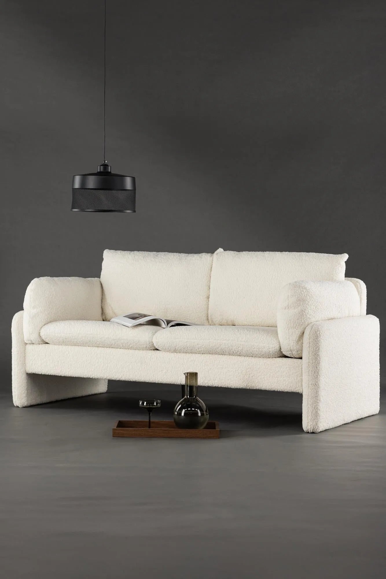 Vindel 2-Seat Sofa in Weiss präsentiert im Onlineshop von KAQTU Design AG. 2er Sofa ist von Venture Home