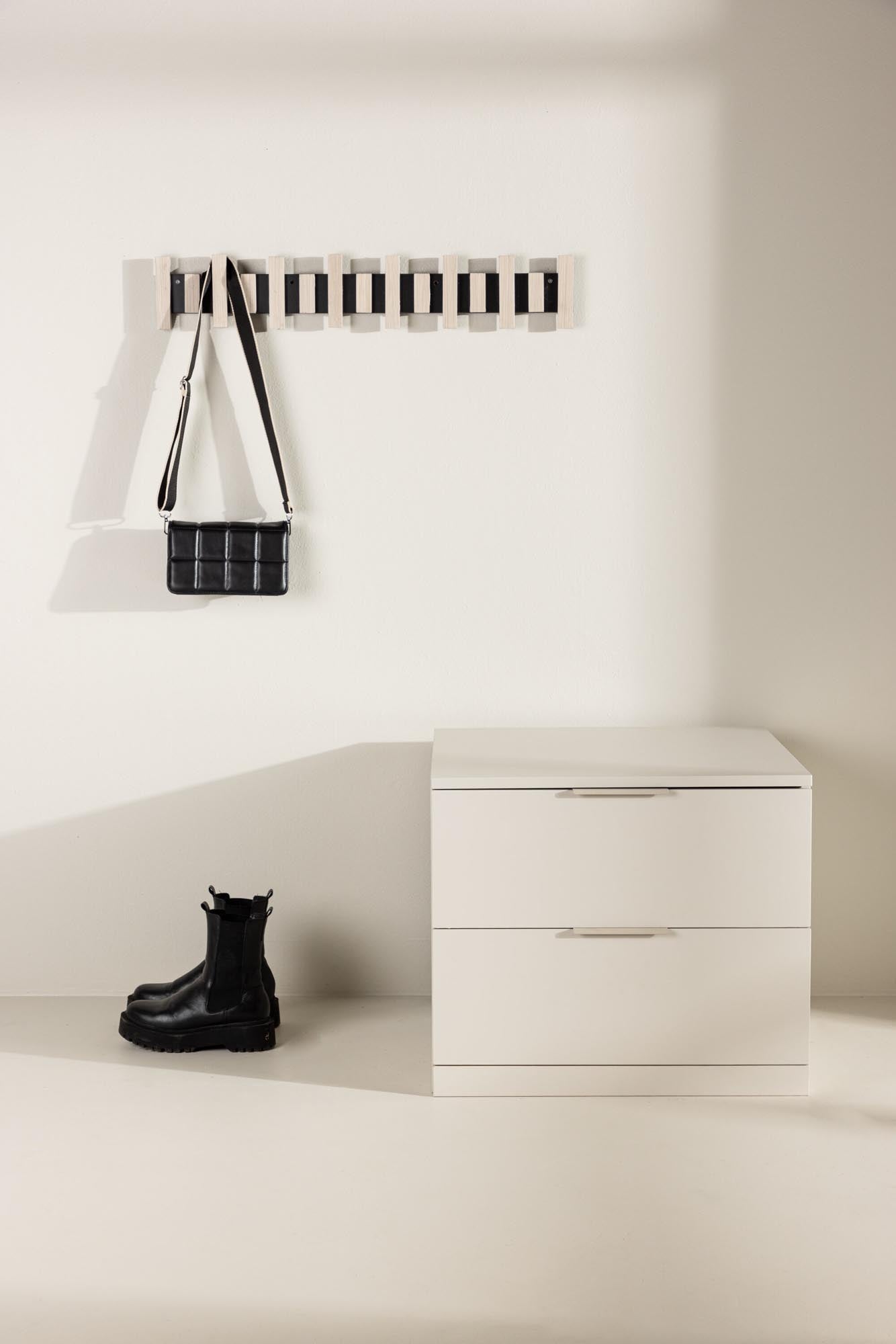 Nice Cabinet in Beige präsentiert im Onlineshop von KAQTU Design AG. Standregal ist von Venture Home