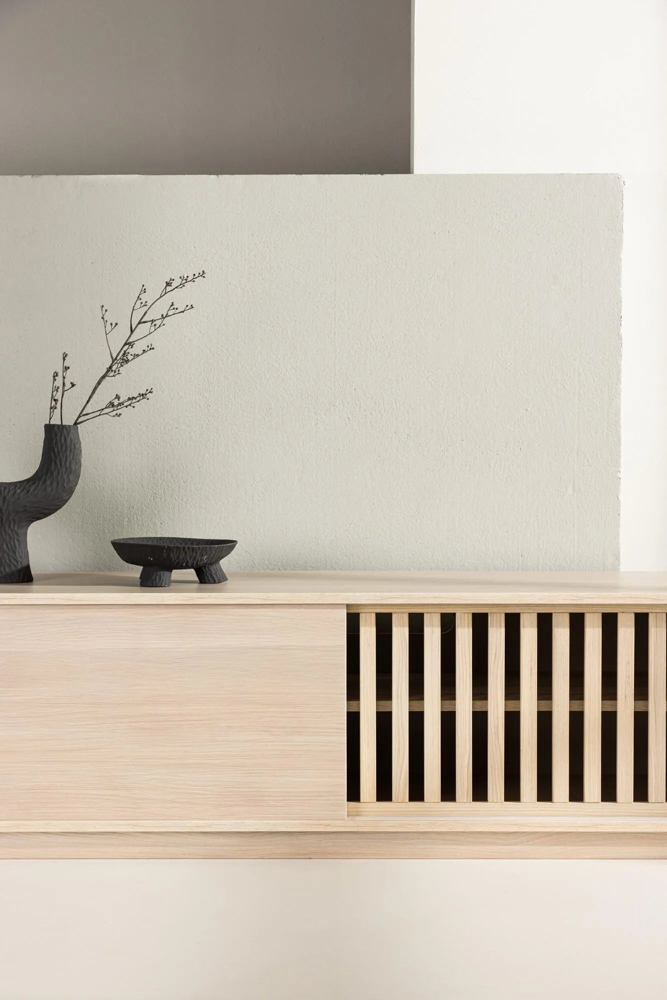 Lugo TV Sideboard in Tünchen präsentiert im Onlineshop von KAQTU Design AG. Sideboard ist von Venture Home