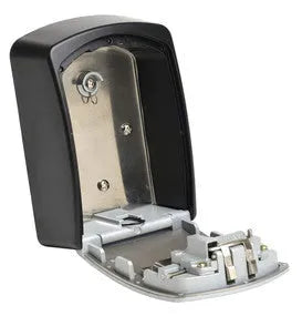 Kompakter MASTER LOCK Schlüsselsafe, 146x106x52 mm, korrosionsbeständig, individuell einstellbarer Zahlencode, ideal für drinnen und draußen.