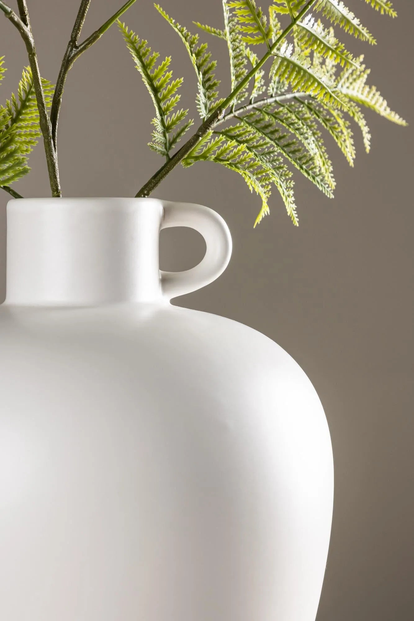 Cent Vase in Braun präsentiert im Onlineshop von KAQTU Design AG. Vase ist von Venture Home