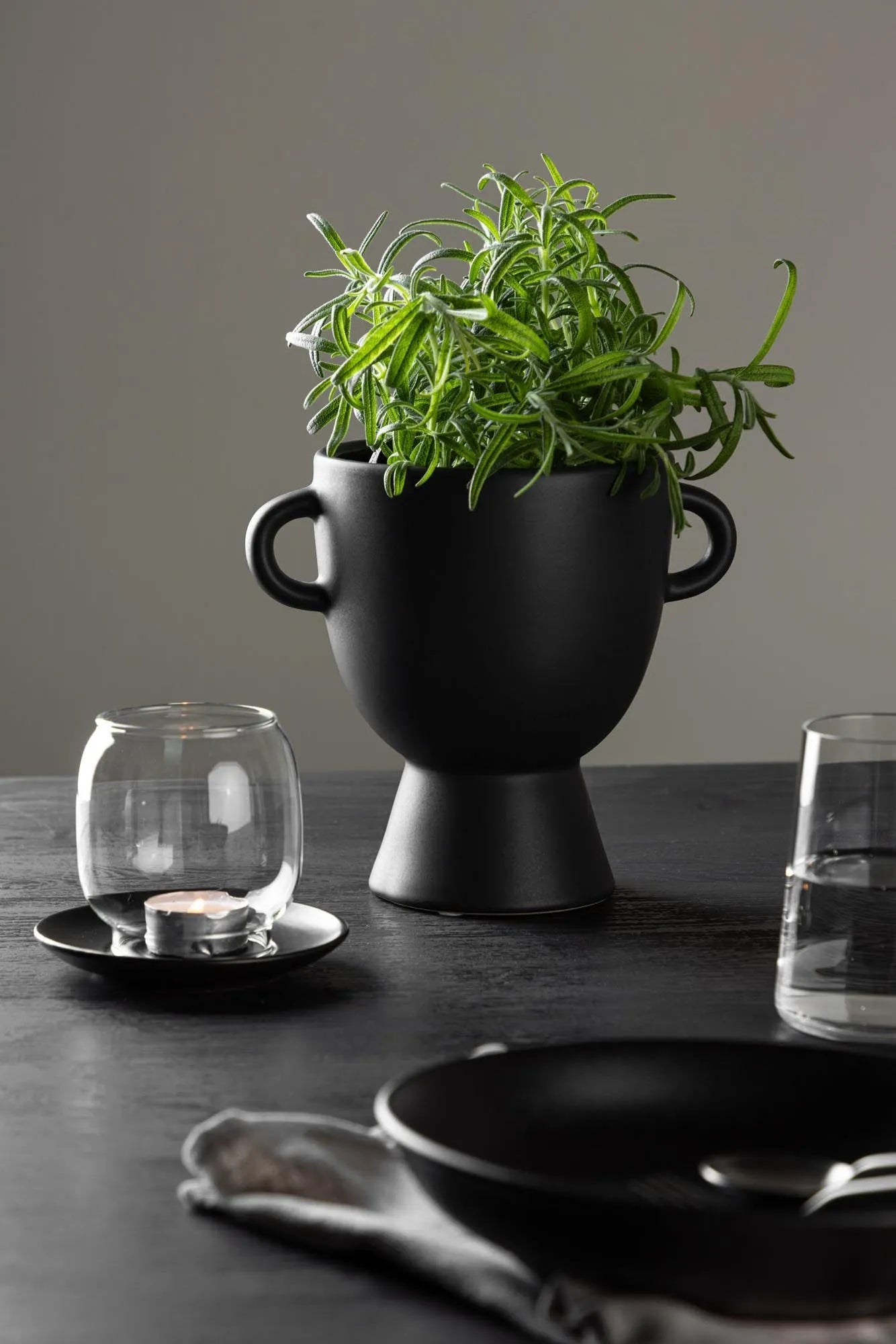 Cent Vase in Braun präsentiert im Onlineshop von KAQTU Design AG. Vase ist von Venture Home