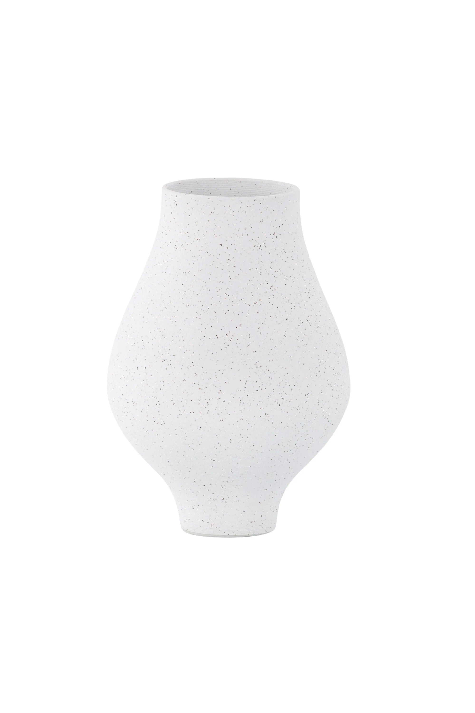 Rellis Vase in Schwarz präsentiert im Onlineshop von KAQTU Design AG. Vase ist von Venture Home