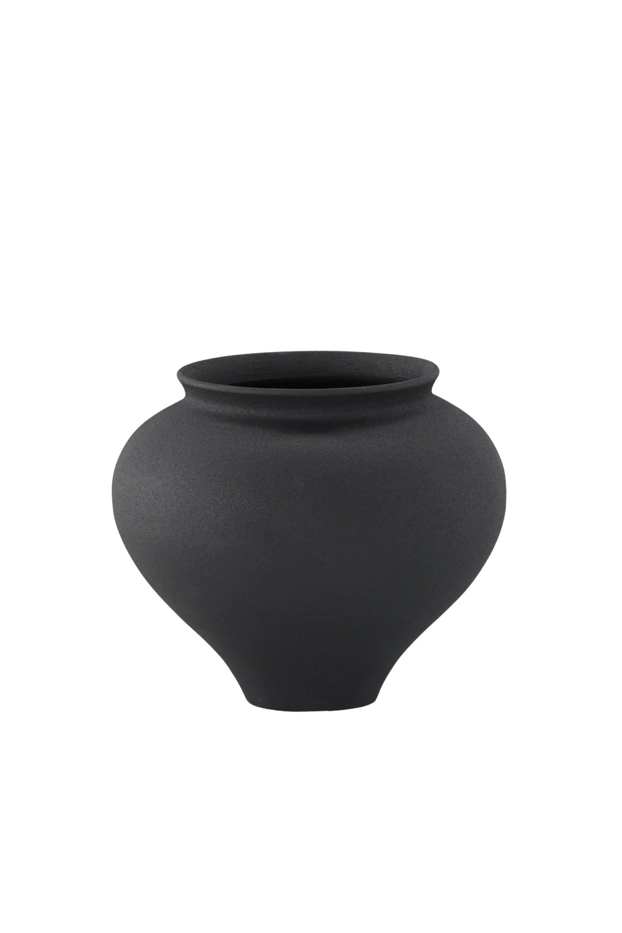 Rellis Vase in Schwarz präsentiert im Onlineshop von KAQTU Design AG. Vase ist von Venture Home