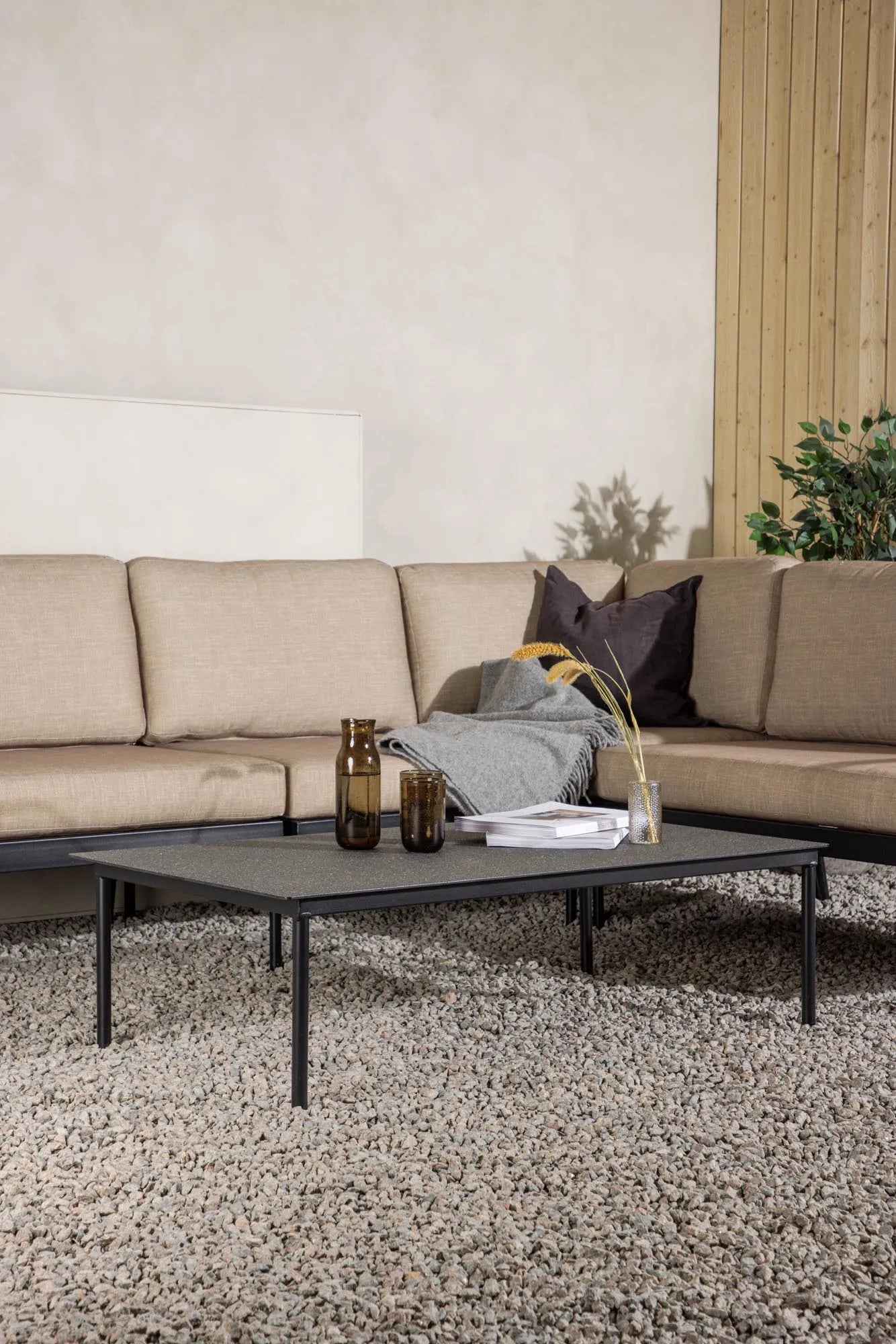 Pehnna Conversation Set in Schwarz präsentiert im Onlineshop von KAQTU Design AG. Loungeset ist von Venture Home