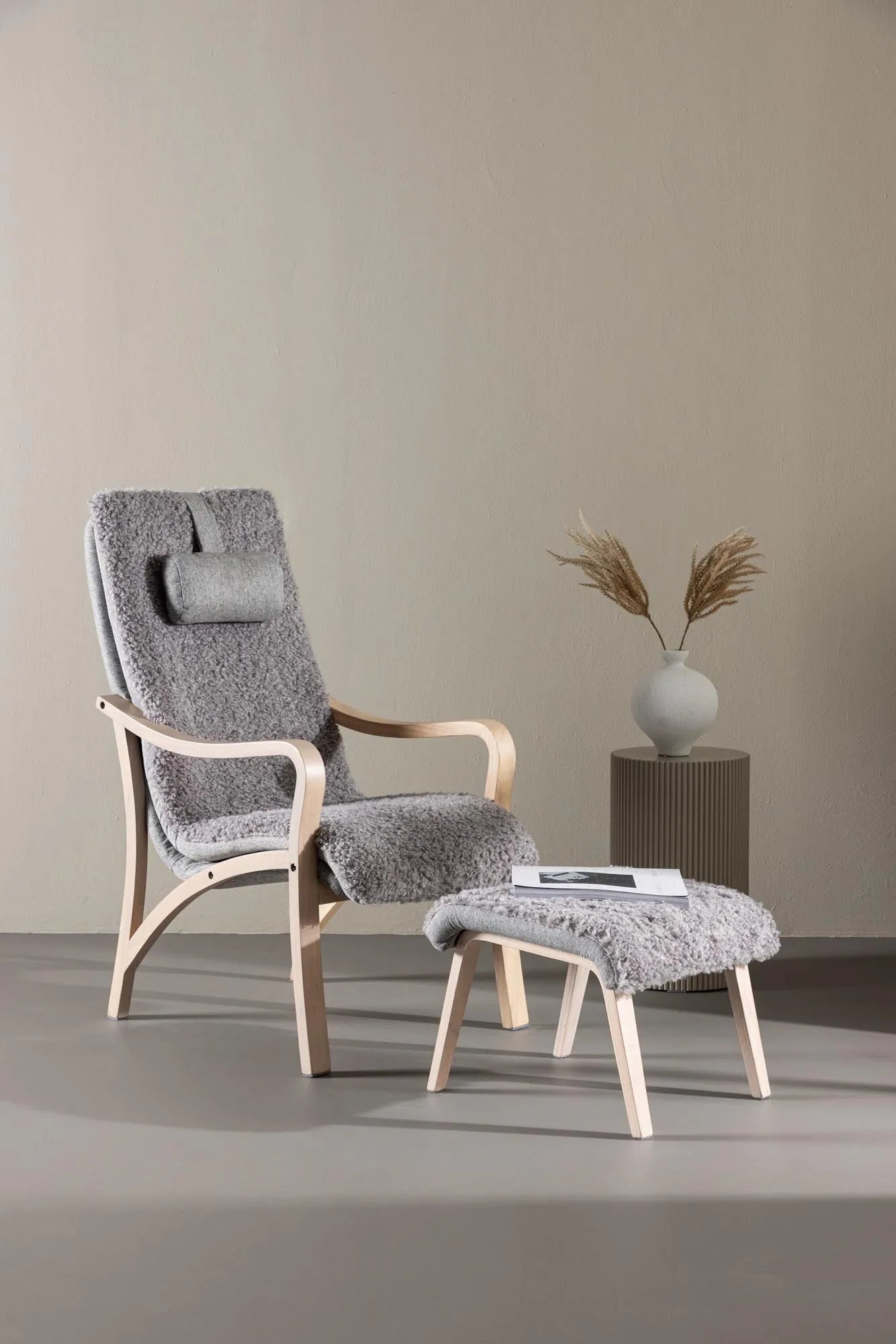 Fårö Lounge Stuhl in Beige/Braun präsentiert im Onlineshop von KAQTU Design AG. Sessel ist von Venture Home