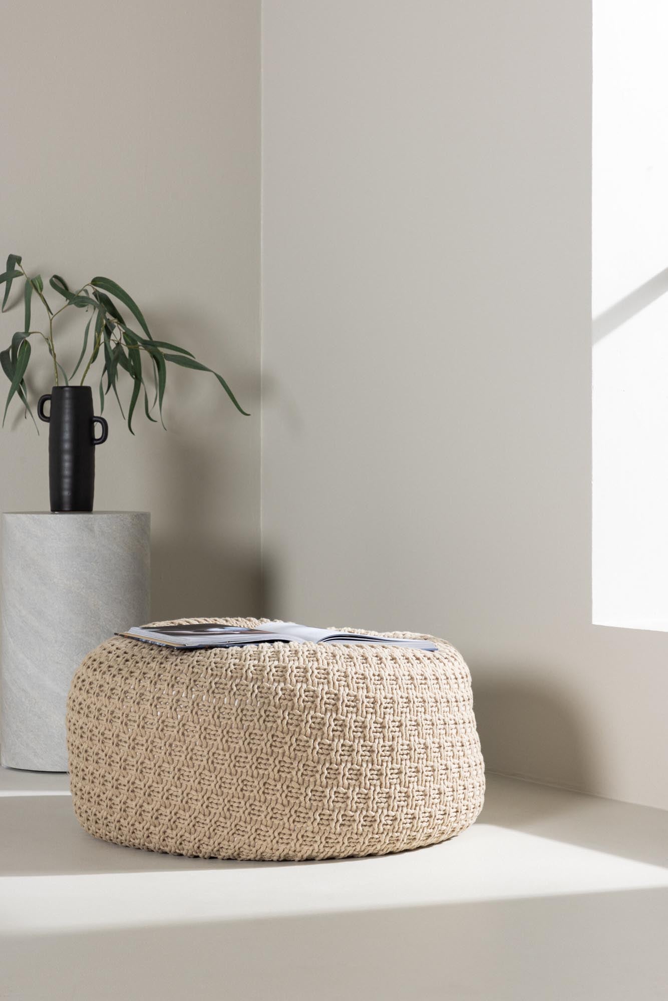 Sam Pouf in Beige präsentiert im Onlineshop von KAQTU Design AG. Pouf ist von Venture Home