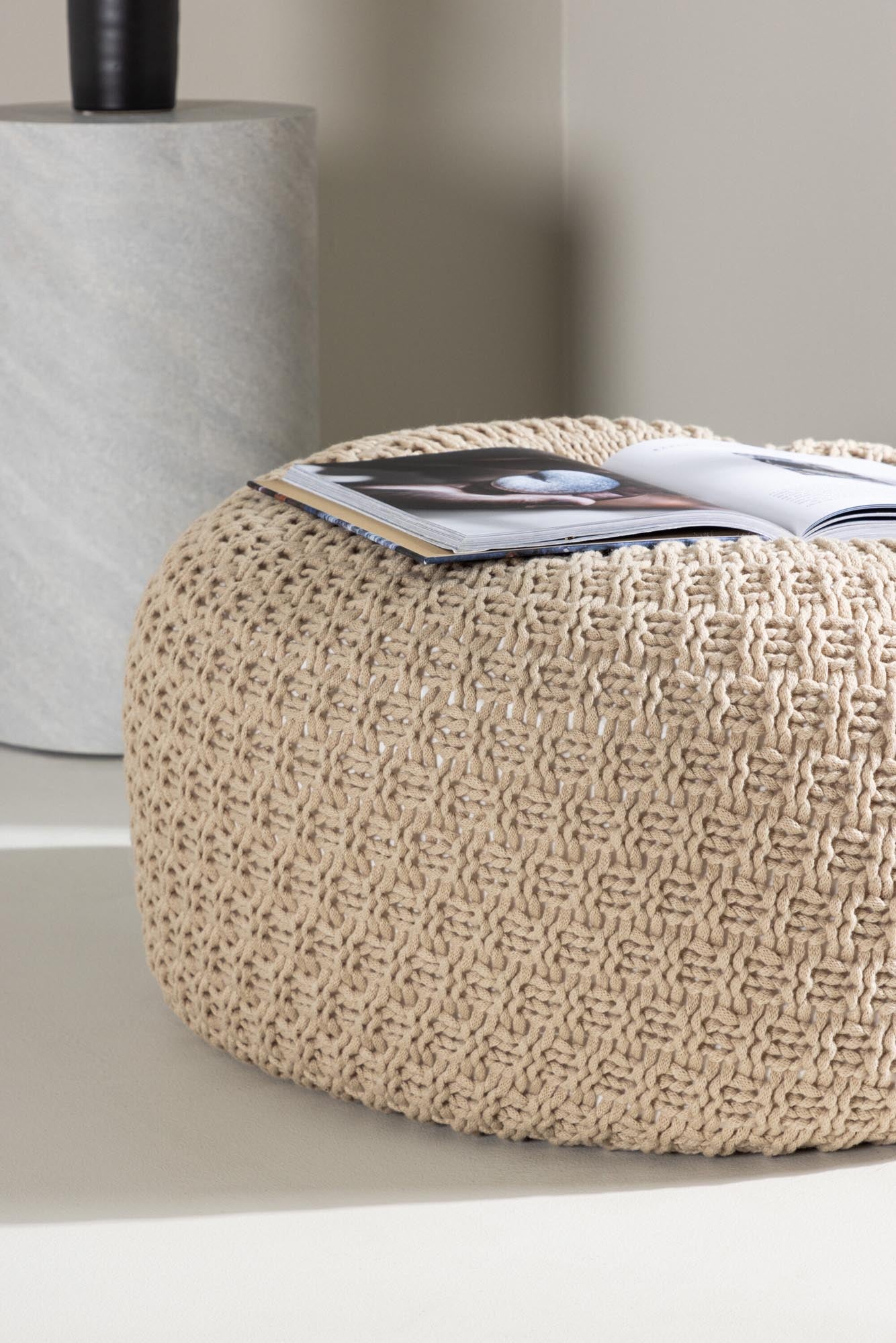 Sam Pouf in Beige präsentiert im Onlineshop von KAQTU Design AG. Pouf ist von Venture Home