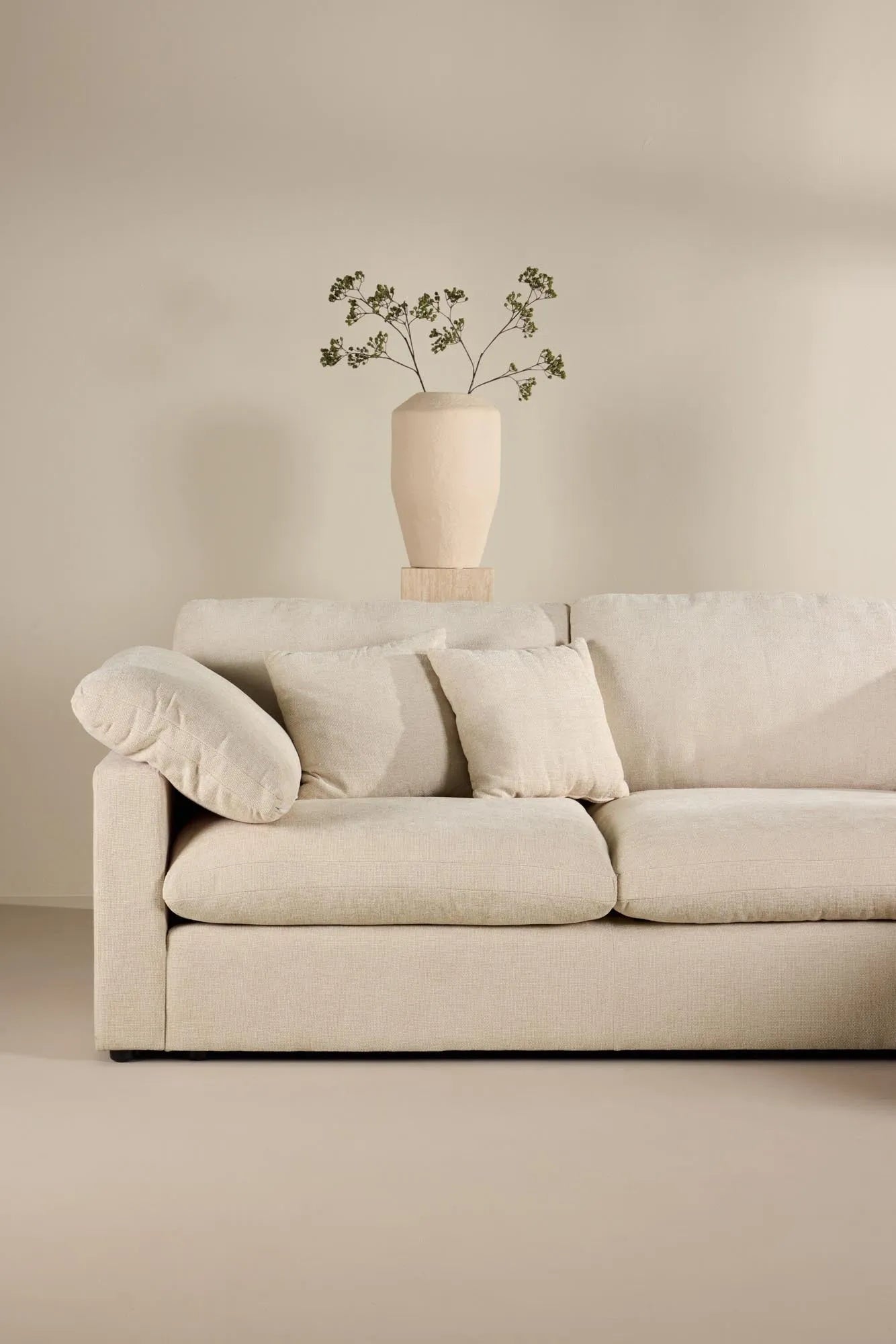 Amalfi Ecksofa  in Beige präsentiert im Onlineshop von KAQTU Design AG. Ecksofa ist von Vind