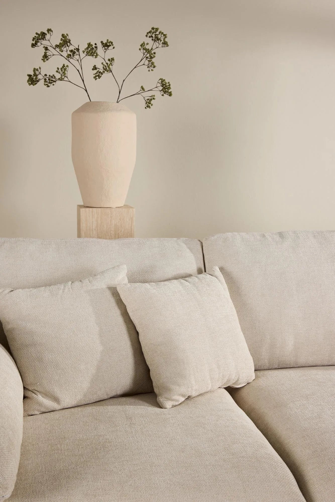 Amalfi Ecksofa  in Beige präsentiert im Onlineshop von KAQTU Design AG. Ecksofa ist von Vind