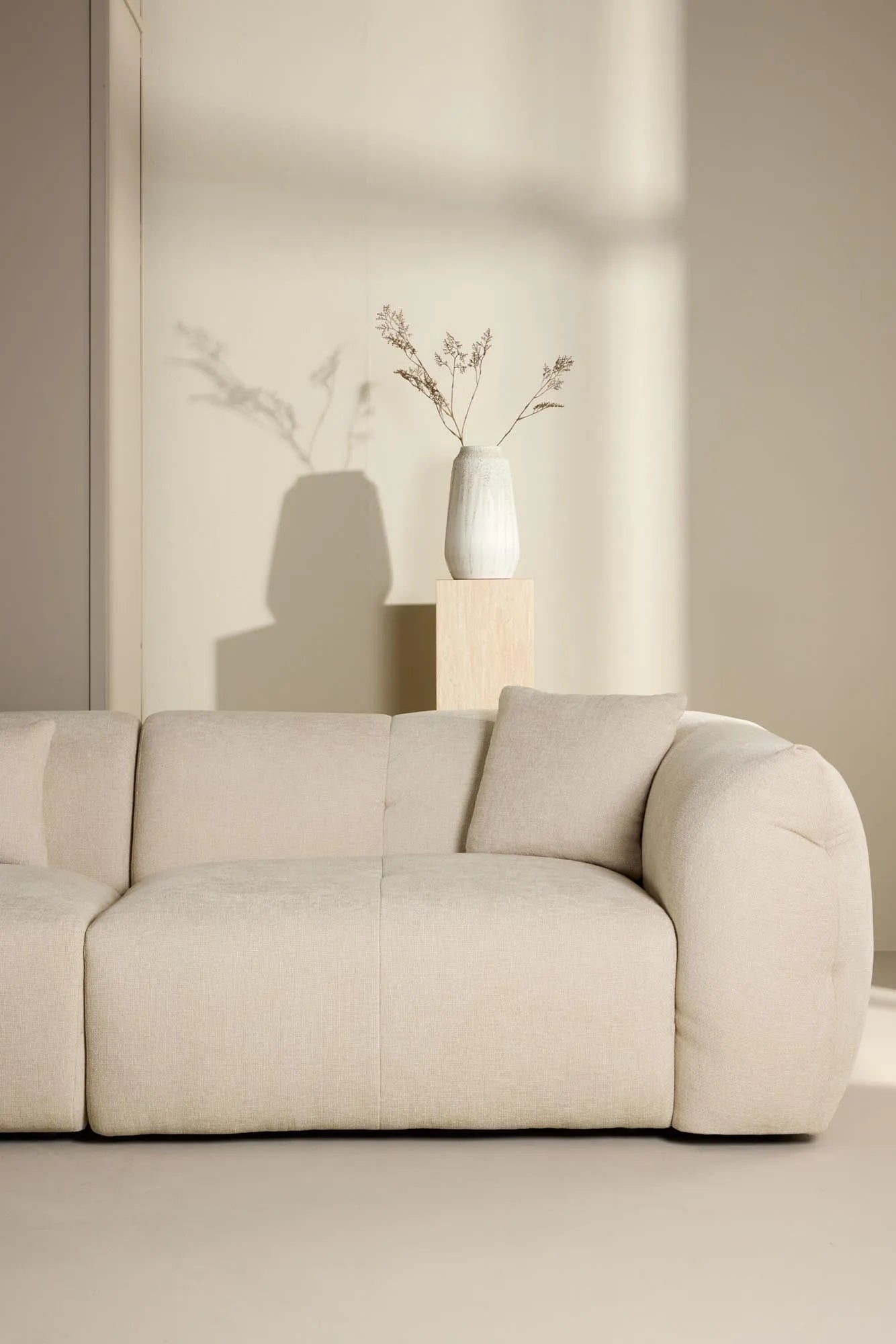 Positano Ecksofa  in Beige präsentiert im Onlineshop von KAQTU Design AG. Ecksofa ist von Vind