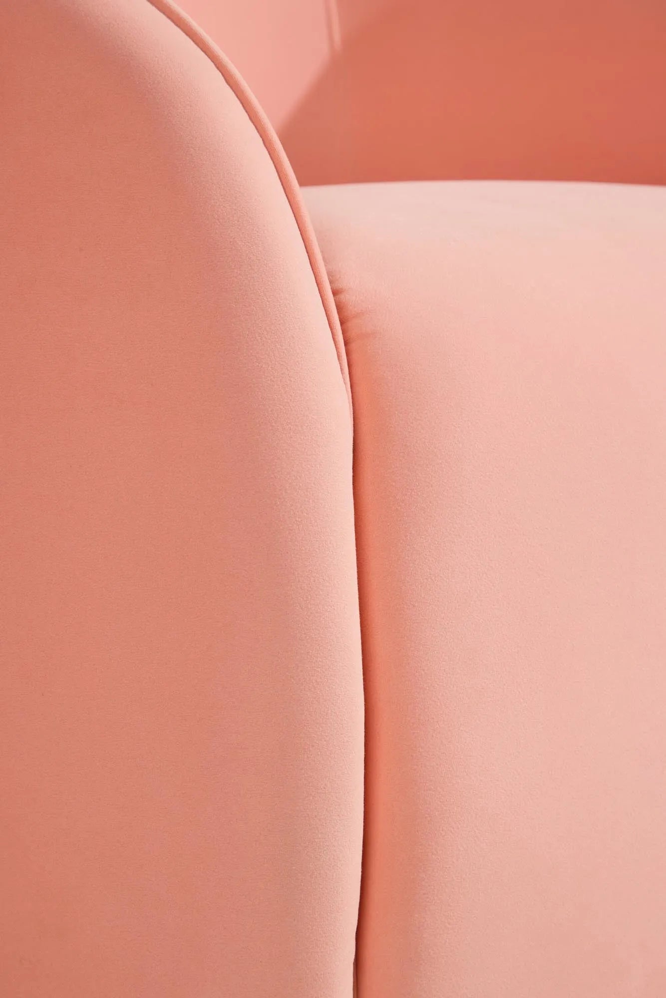 Neo Sessel in Pink präsentiert im Onlineshop von KAQTU Design AG. Sessel mit Armlehnen ist von Venture Home