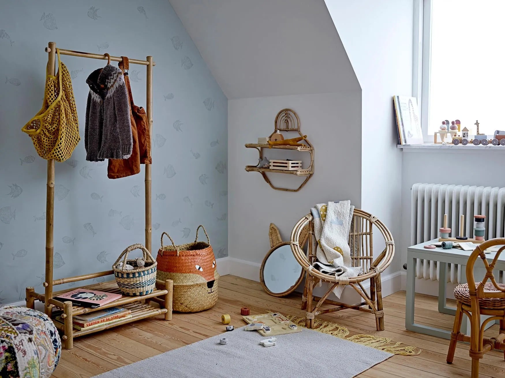 Nachhaltige Bambus-Garderobe für moderne Kinderzimmer von Bloomingville.