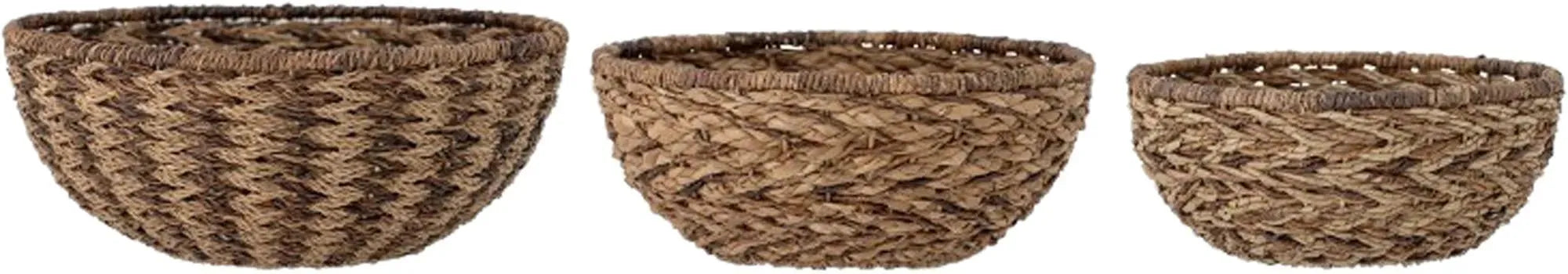 Kathe Basket: Eleganz aus Bankuan-Gras in Braun.