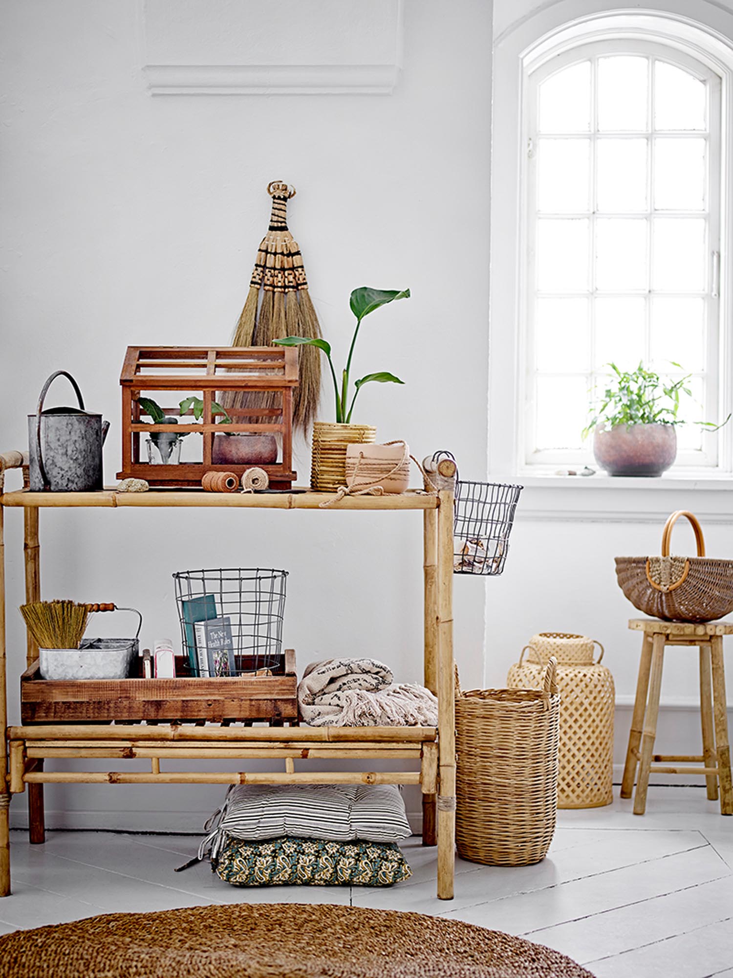 Vibber Korb, Braun, Rattan in Brown präsentiert im Onlineshop von KAQTU Design AG. Aufbewahrungskorb ist von Bloomingville