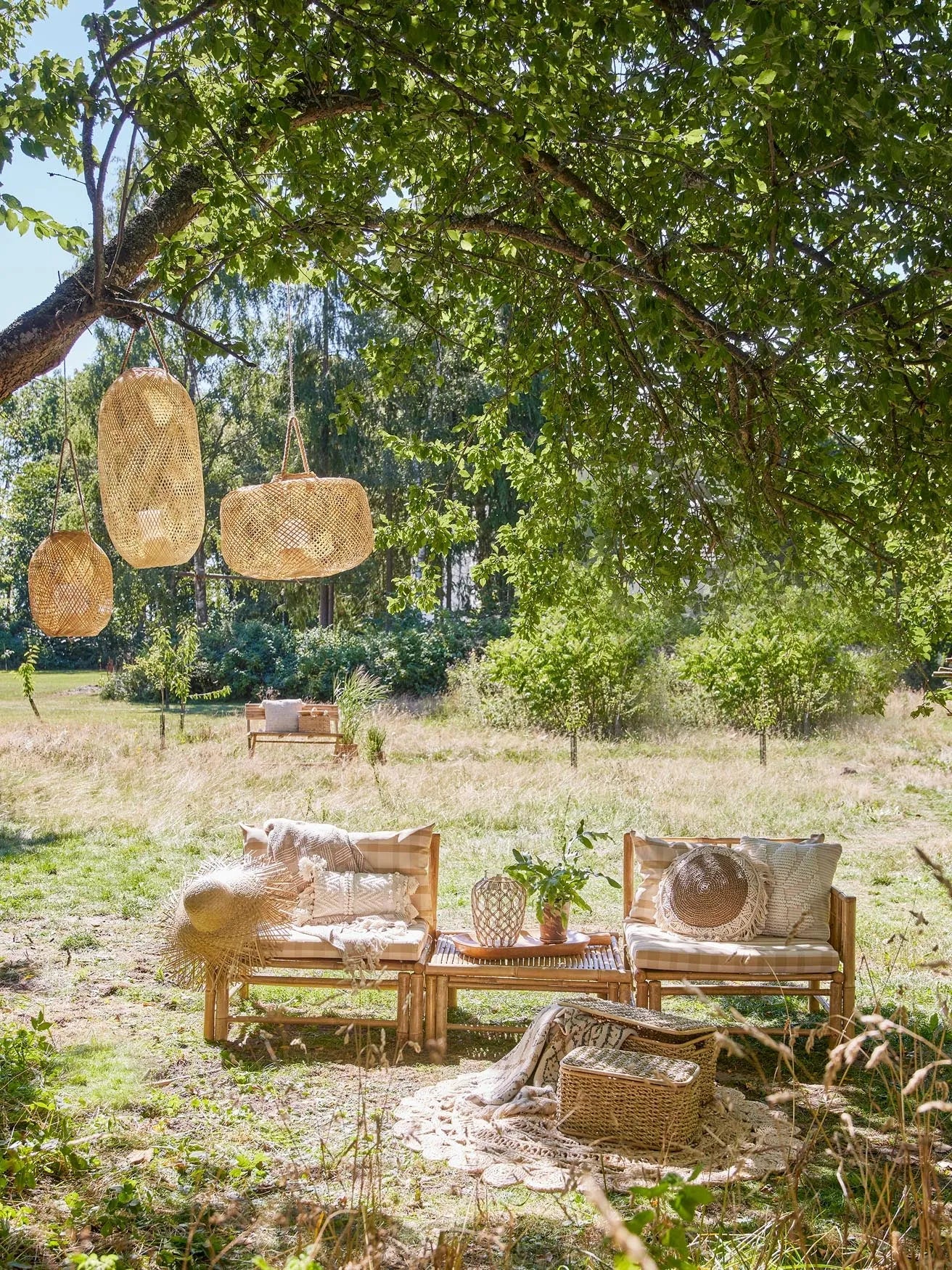 Musu Laterne mit Glas, Natur, Bambus in Nature präsentiert im Onlineshop von KAQTU Design AG. Laterne ist von Bloomingville