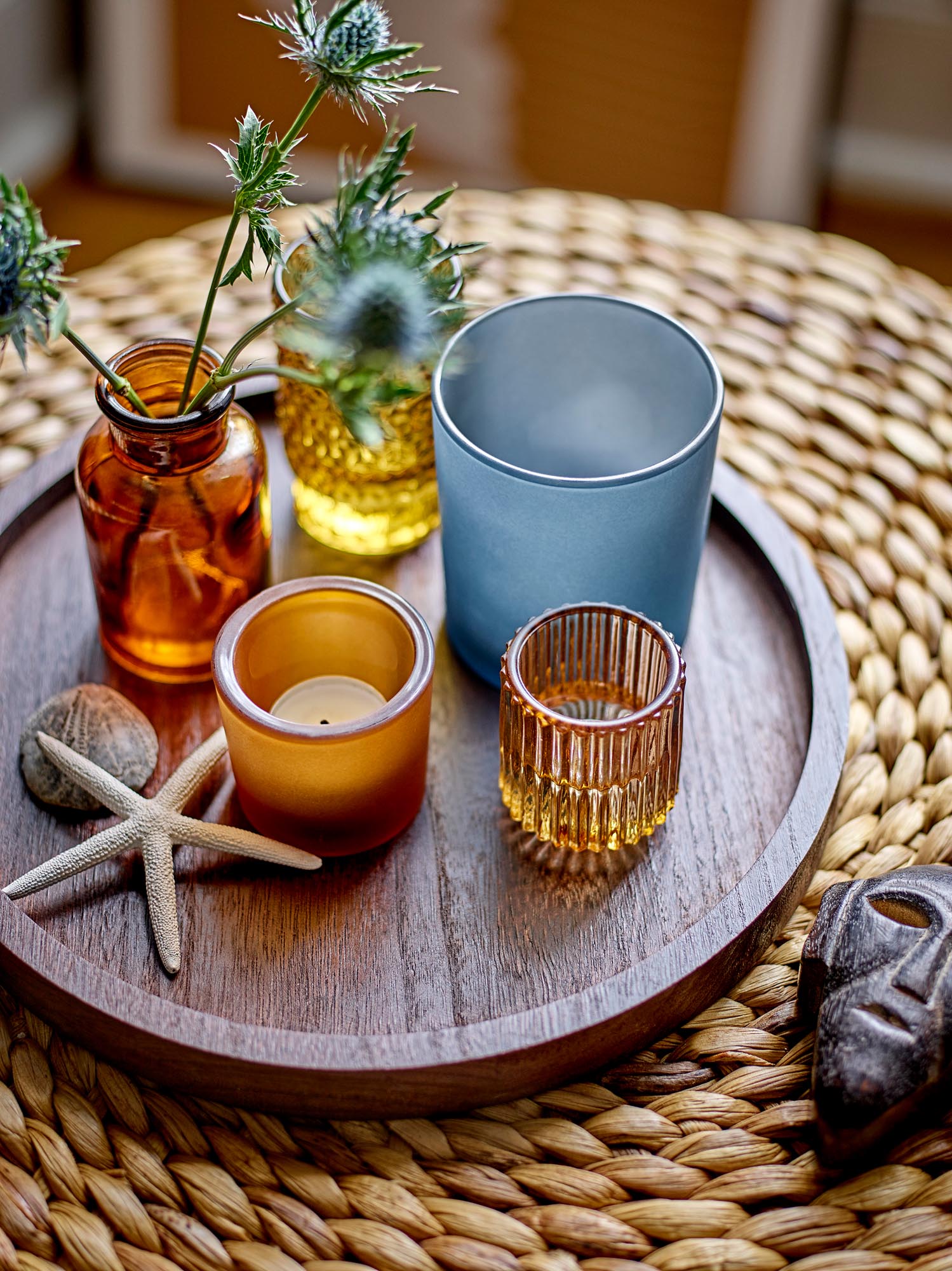 Sanga Tablett mit Teelichthaltern, Braun, Glas in Brown präsentiert im Onlineshop von KAQTU Design AG. Teelichthalter ist von Bloomingville