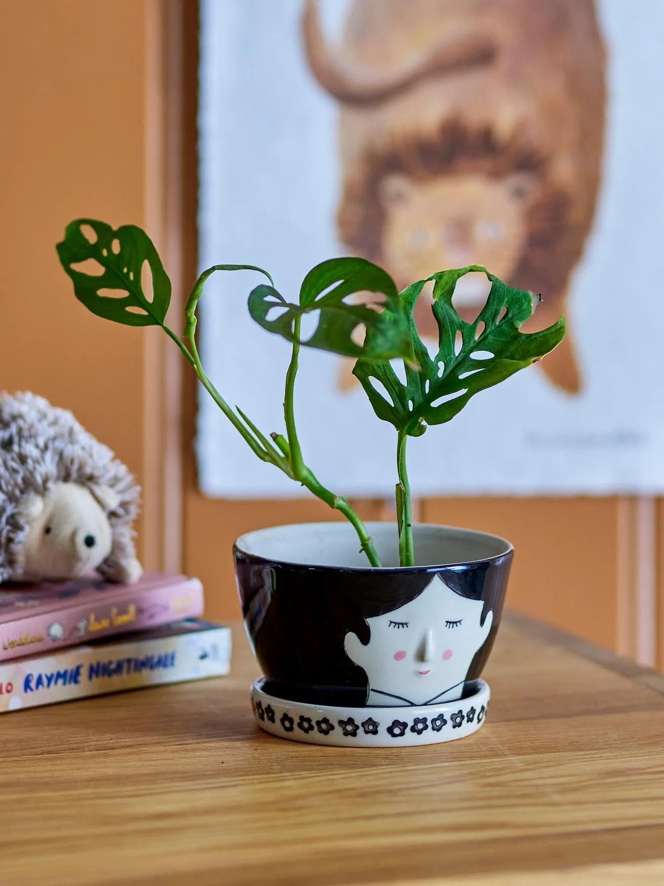 Carolin flower pot with saucer, <tc>Schwarz</tc>, earthenware