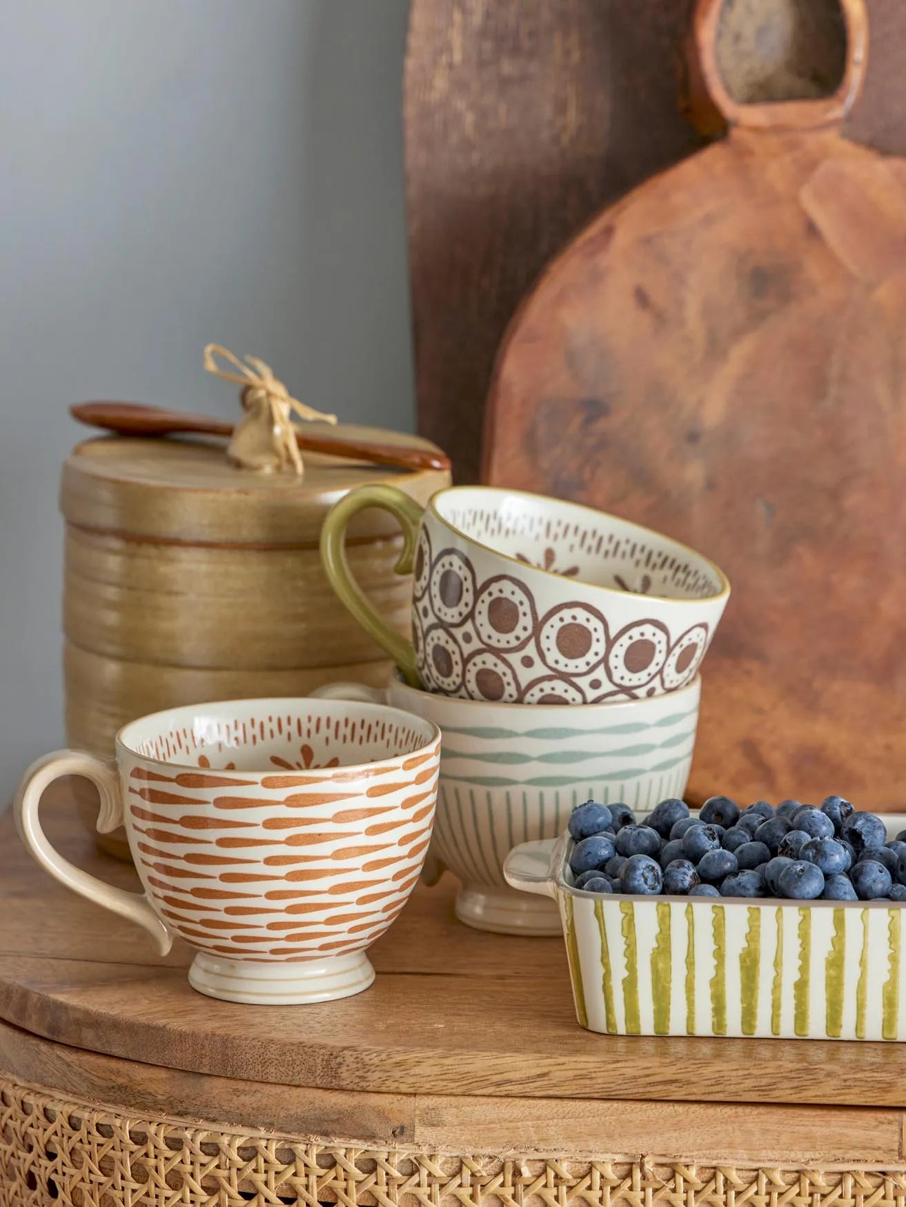 Maple mug, blue, earthenware